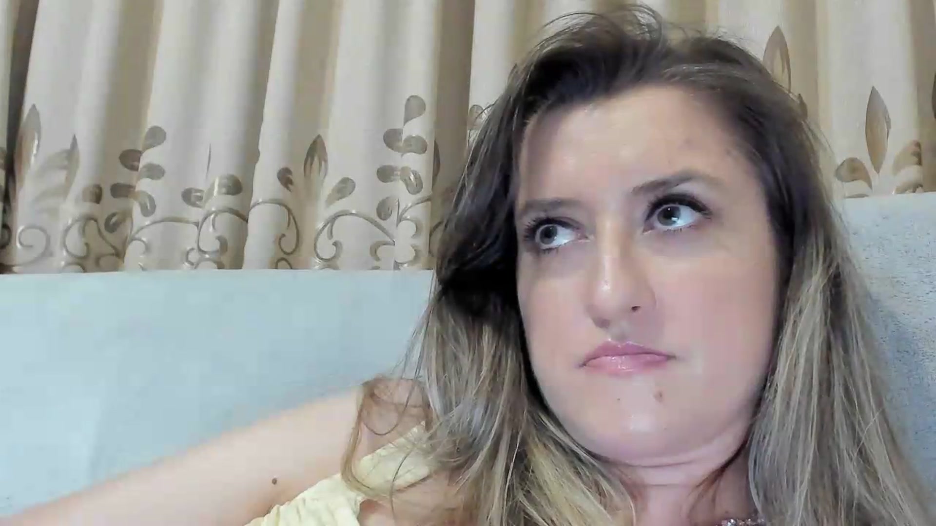 Gallery image thumbnail from BestDream's myfreecams stream on, 08/01/2026, 23:14 image 16 of 20