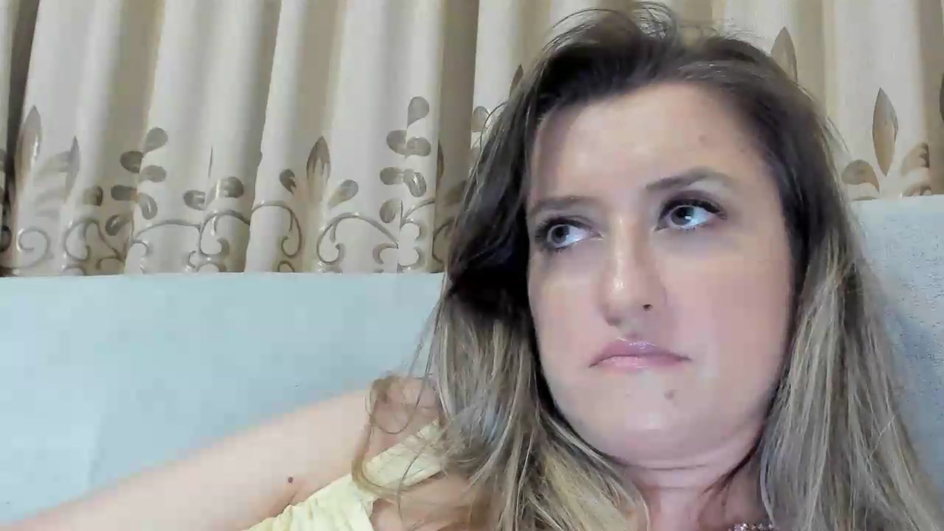 Gallery image thumbnail from BestDream's myfreecams stream on, 08/01/2026, 23:14 image 13 of 20