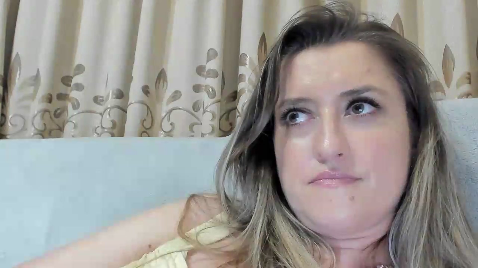 Gallery image thumbnail from BestDream's myfreecams stream on, 08/01/2026, 23:14 image 3 of 20