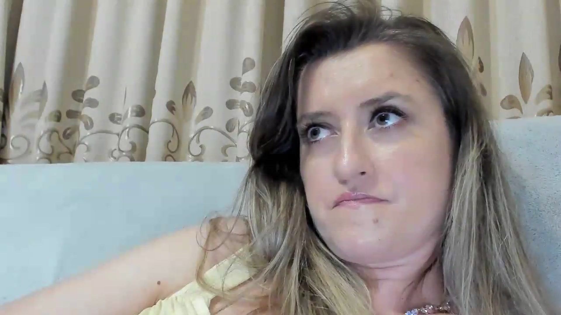 Gallery image thumbnail from BestDream's myfreecams stream on, 08/01/2026, 23:14 image 10 of 20