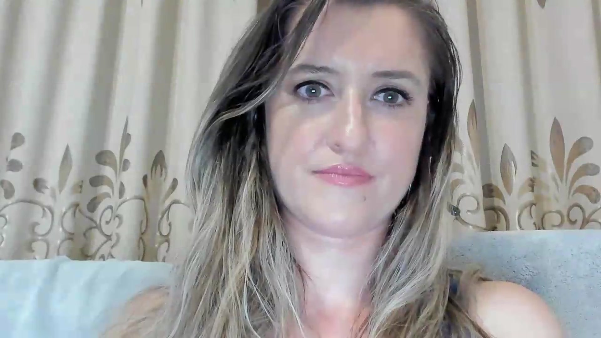 Gallery image thumbnail from BestDream's myfreecams stream on, 08/03/2026, 21:36 image 17 of 20