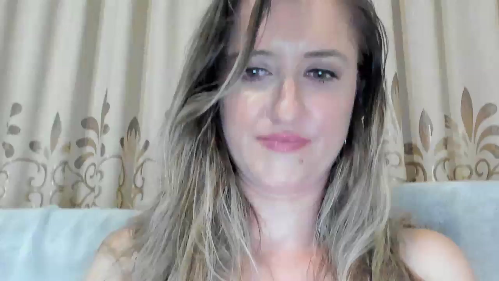 Gallery image thumbnail from BestDream's myfreecams stream on, 08/03/2026, 21:36 image 16 of 20
