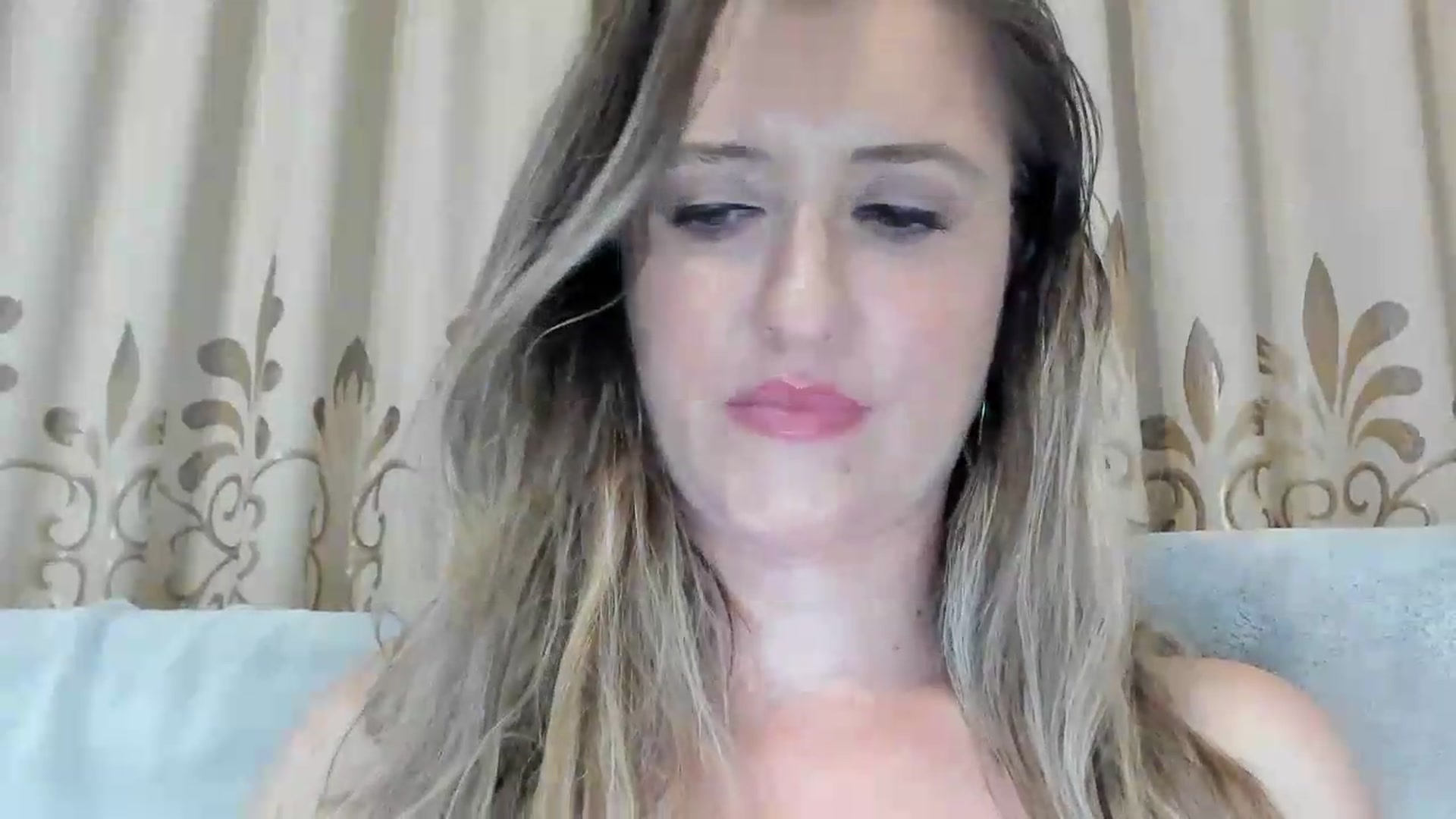 Gallery image thumbnail from BestDream's myfreecams stream on, 08/03/2026, 21:36 image 12 of 20