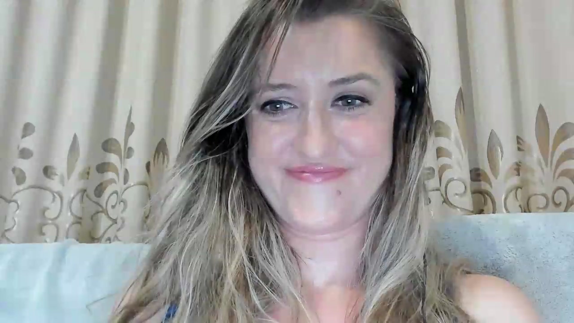 Gallery image thumbnail from BestDream's myfreecams stream on, 08/03/2026, 21:36 image 19 of 20