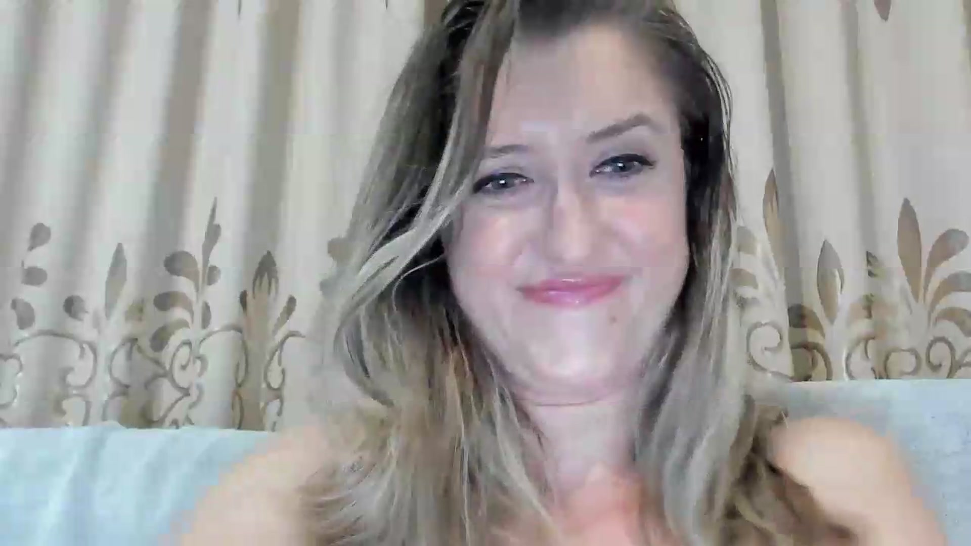 Gallery image thumbnail from BestDream's myfreecams stream on, 08/03/2026, 21:36 image 14 of 20