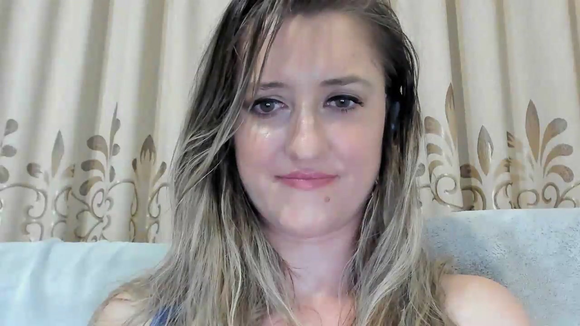 Gallery image thumbnail from BestDream's myfreecams stream on, 08/03/2026, 21:52 image 14 of 20