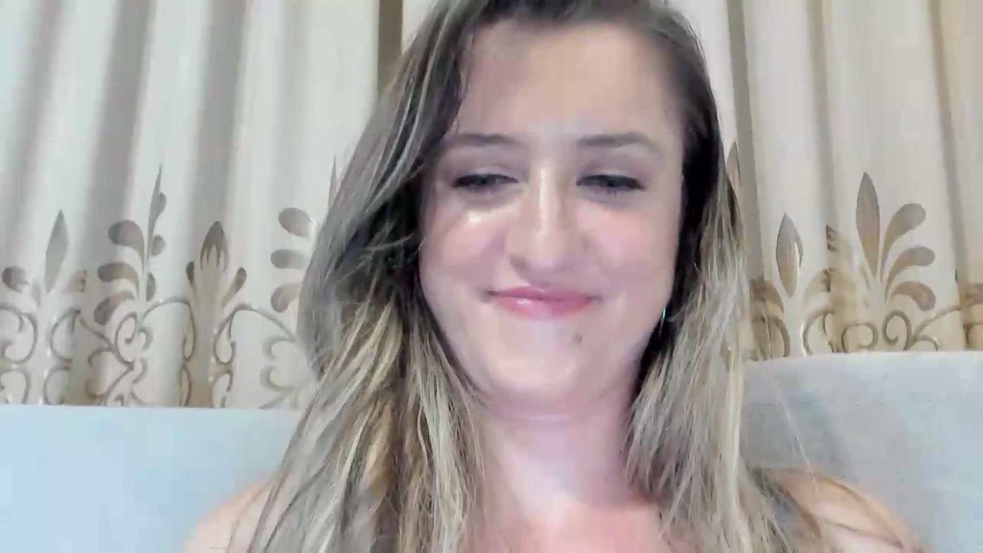 Gallery image thumbnail from BestDream's myfreecams stream on, 08/03/2026, 22:37 image 7 of 20