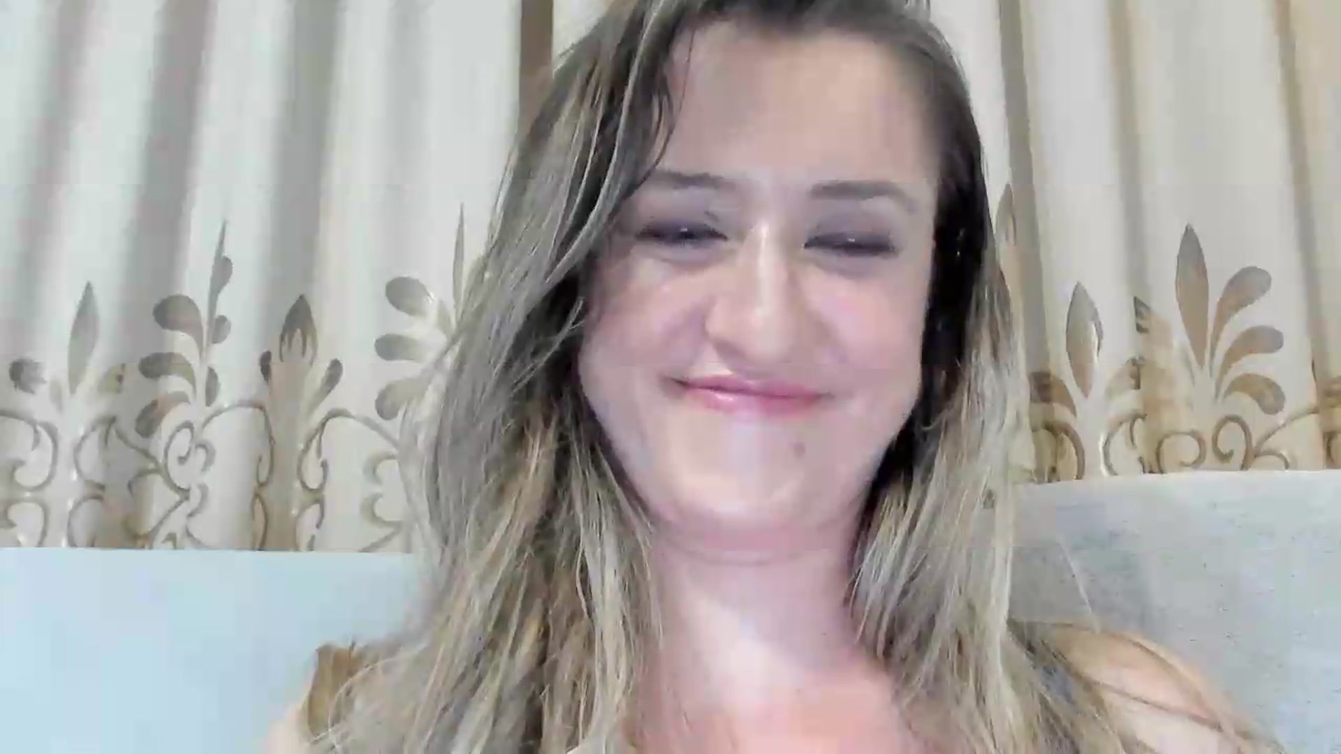 Gallery image thumbnail from BestDream's myfreecams stream on, 08/03/2026, 22:37 image 8 of 20