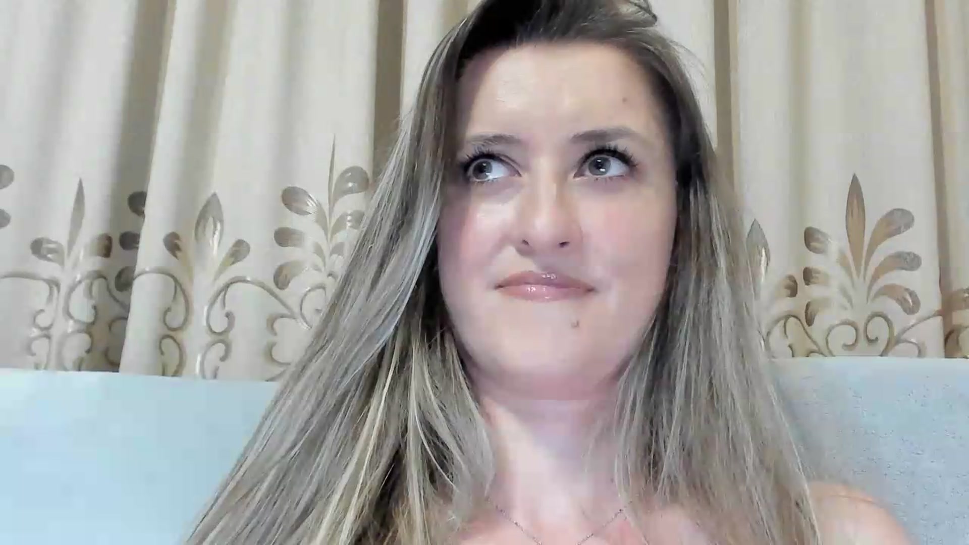 Gallery image thumbnail from BestDream's myfreecams stream on, 08/05/2026, 23:13 image 14 of 20