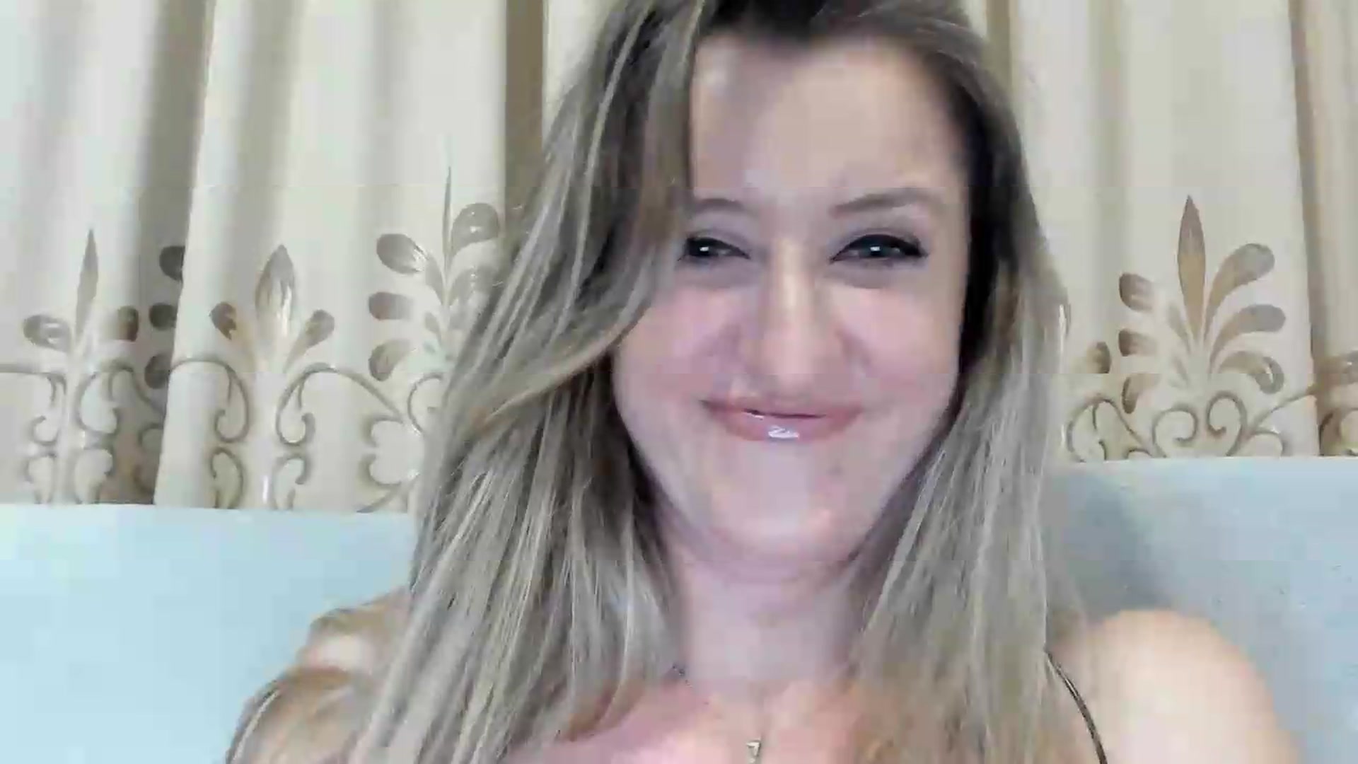 Gallery image thumbnail from BestDream's myfreecams stream on, 08/05/2026, 23:13 image 17 of 20