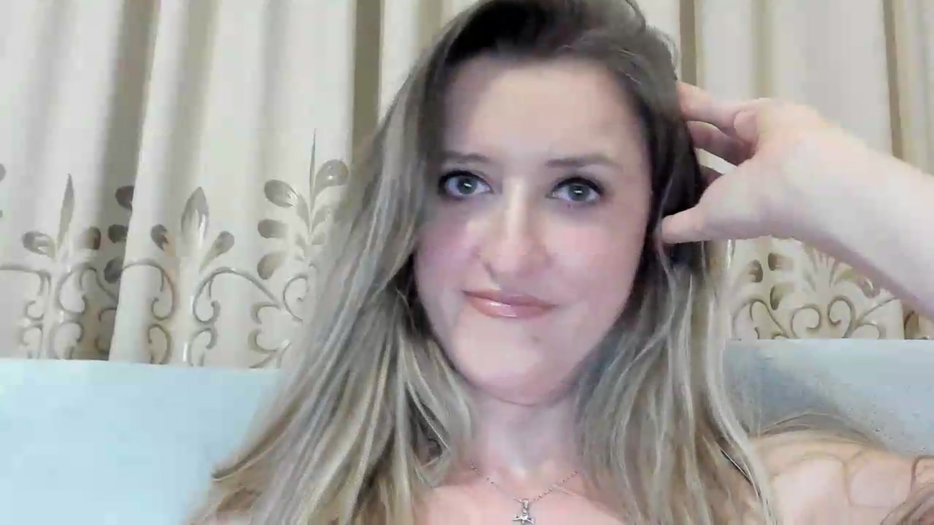 Gallery image thumbnail from BestDream's myfreecams stream on, 08/05/2026, 23:13 image 13 of 20