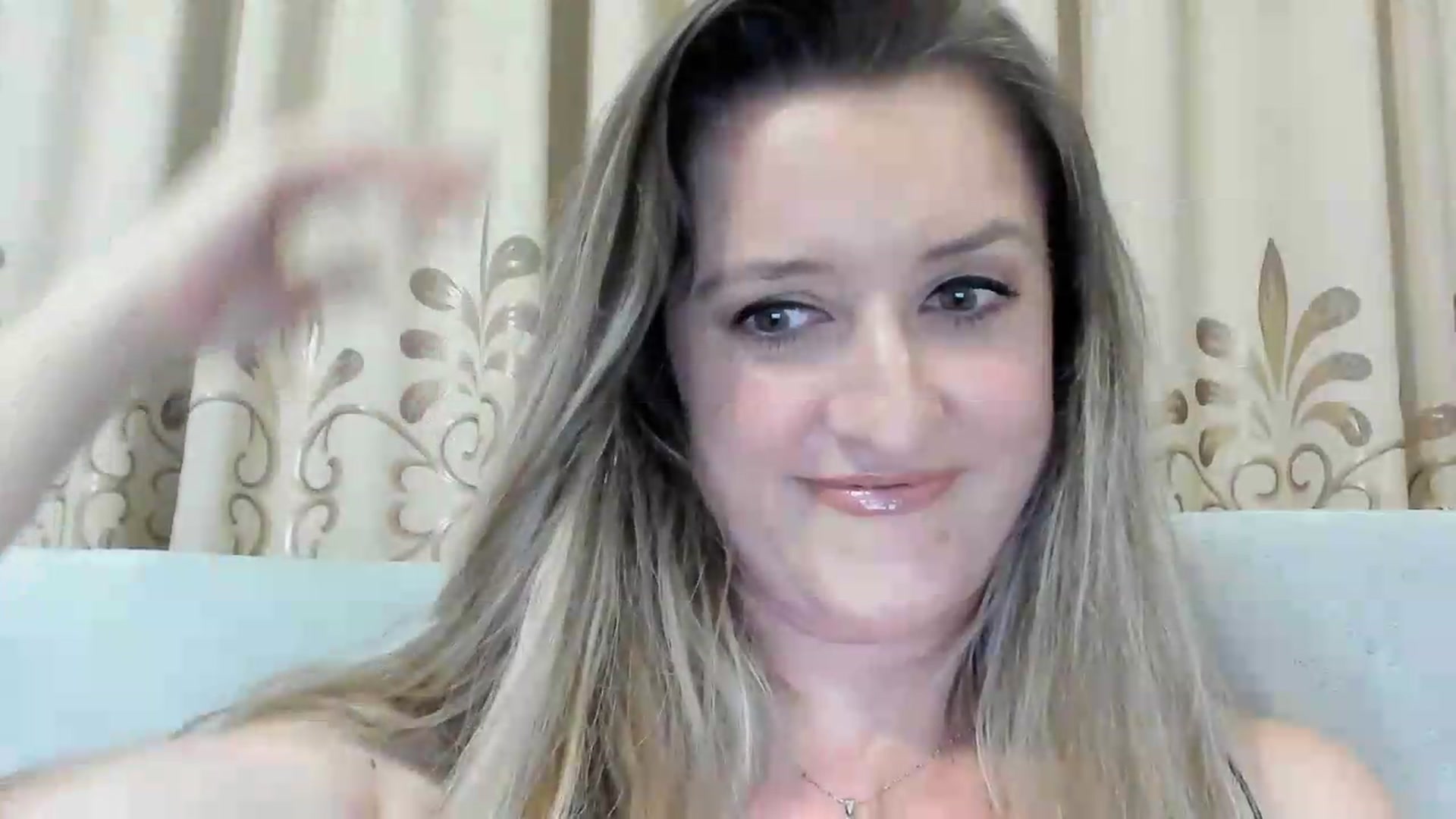 Gallery image thumbnail from BestDream's myfreecams stream on, 08/05/2026, 23:13 image 19 of 20