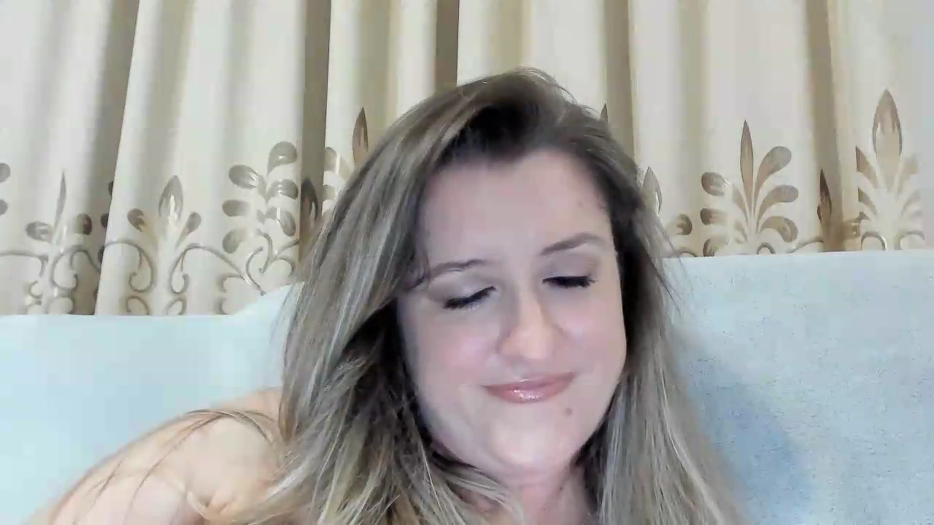 Gallery image thumbnail from BestDream's myfreecams stream on, 08/06/2026, 24:41 image 19 of 20