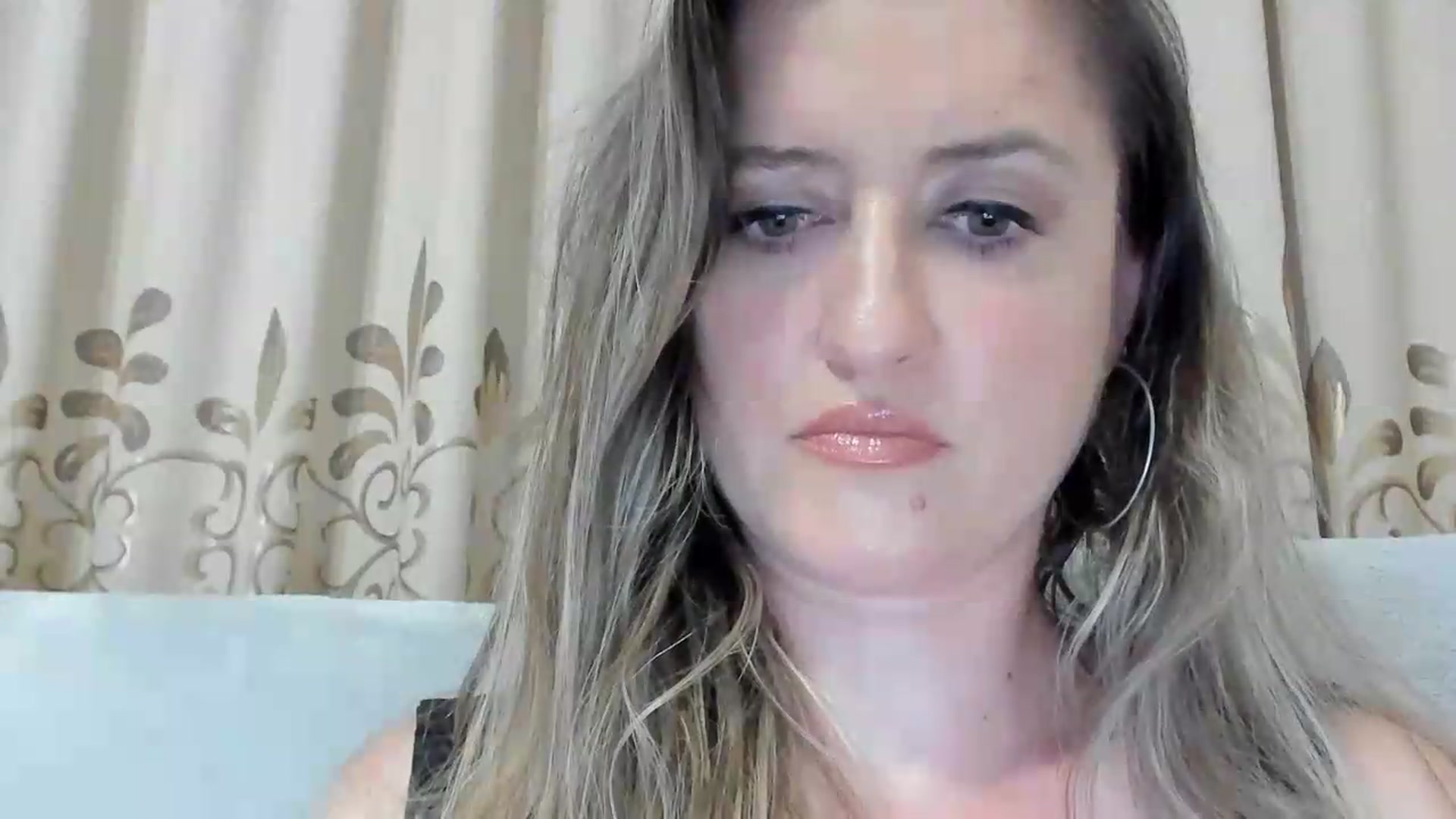 Gallery image thumbnail from BestDream's myfreecams stream on, 08/06/2026, 21:36 image 14 of 20