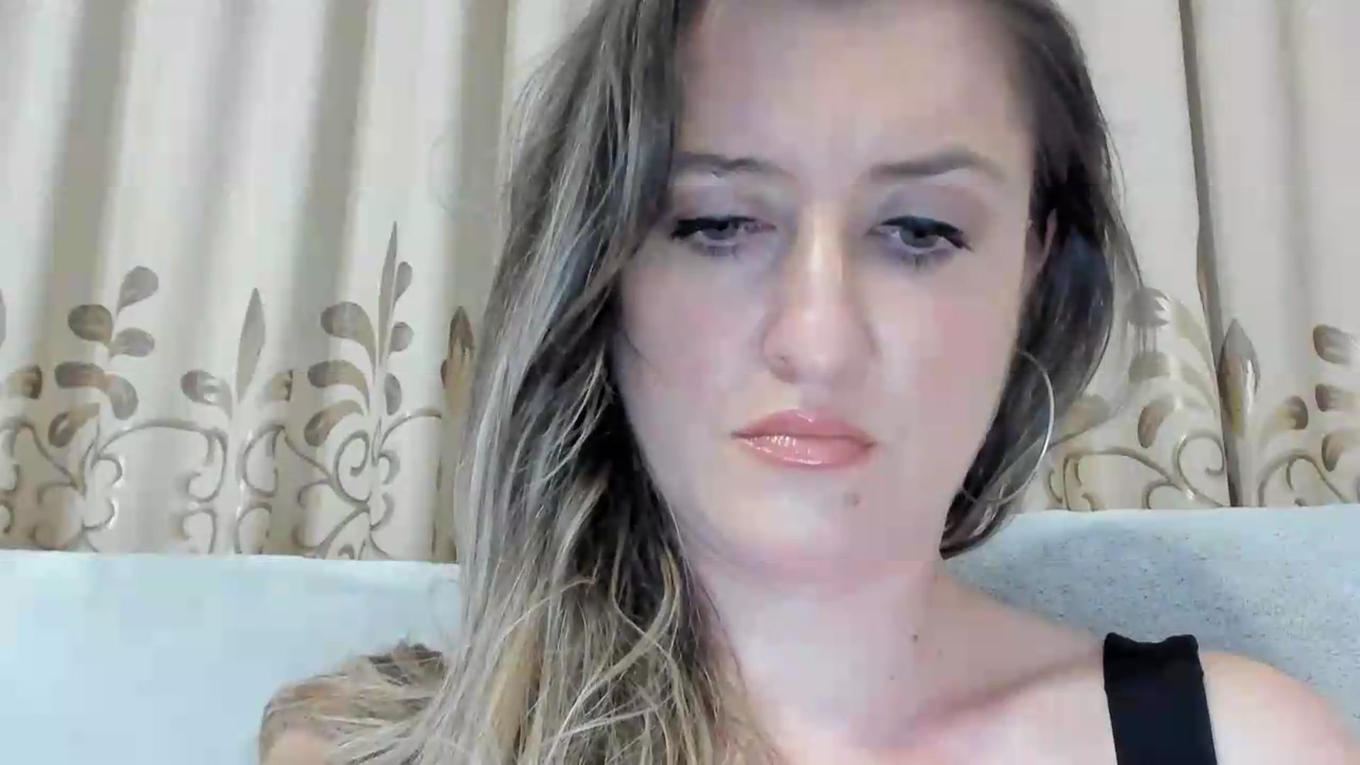 Gallery image thumbnail from BestDream's myfreecams stream on, 08/06/2026, 21:36 image 12 of 20
