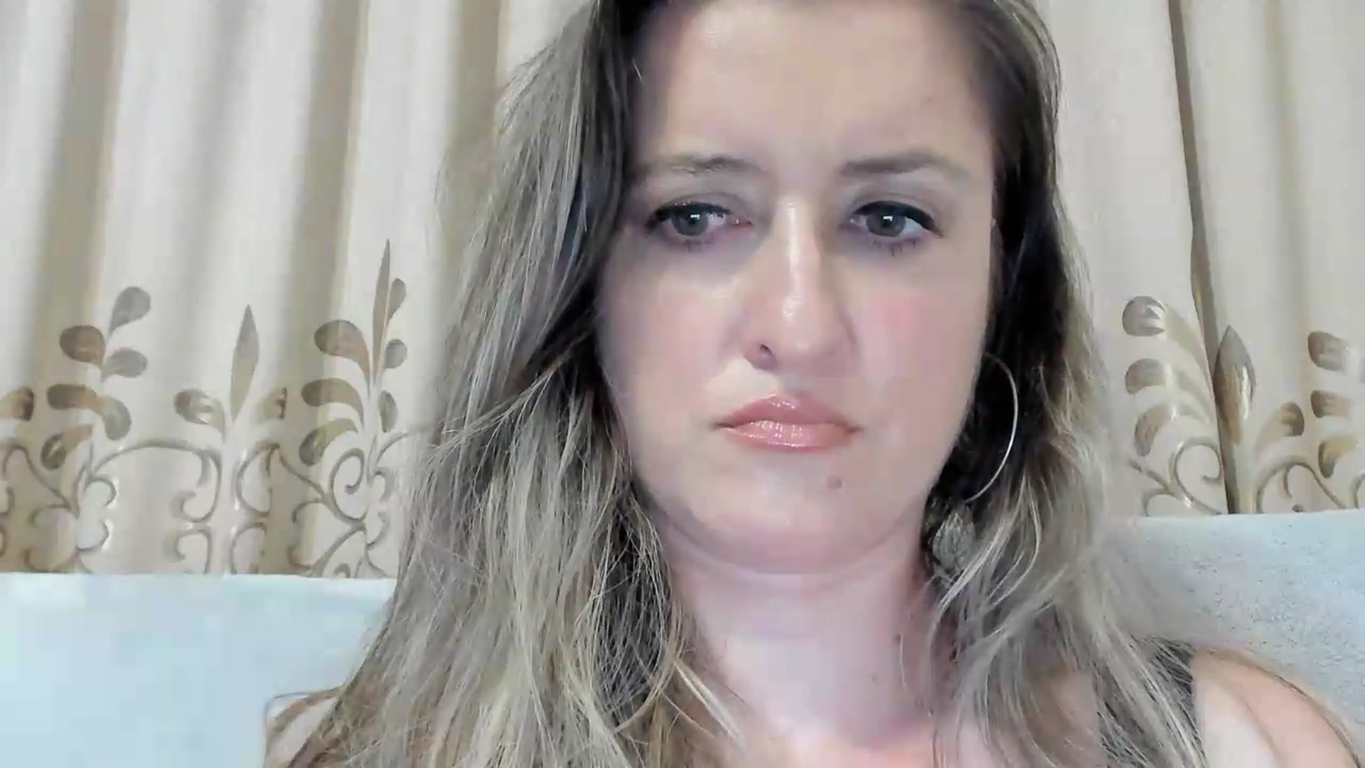 Gallery image thumbnail from BestDream's myfreecams stream on, 08/06/2026, 21:36 image 16 of 20