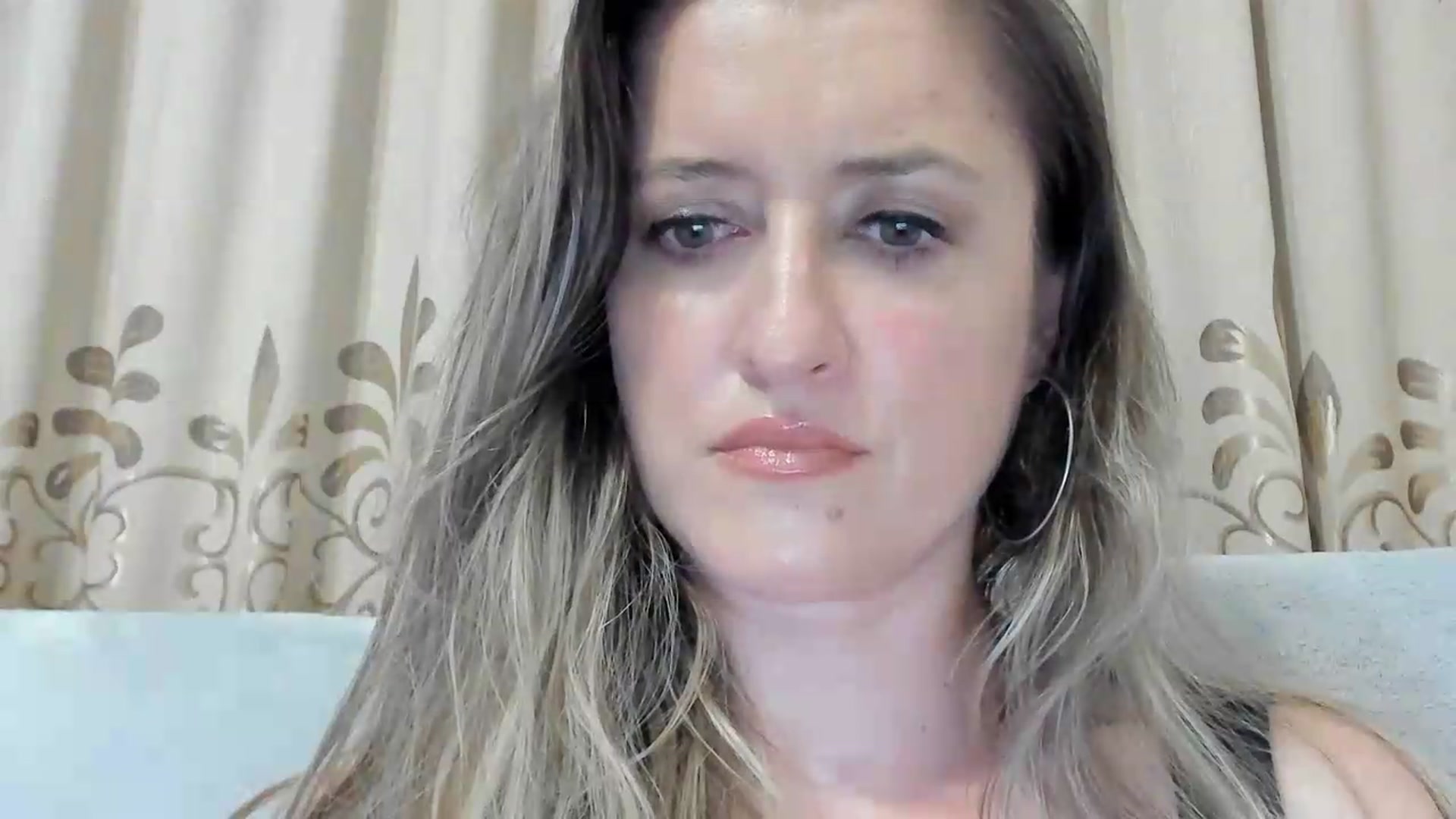 Gallery image thumbnail from BestDream's myfreecams stream on, 08/06/2026, 21:36 image 17 of 20