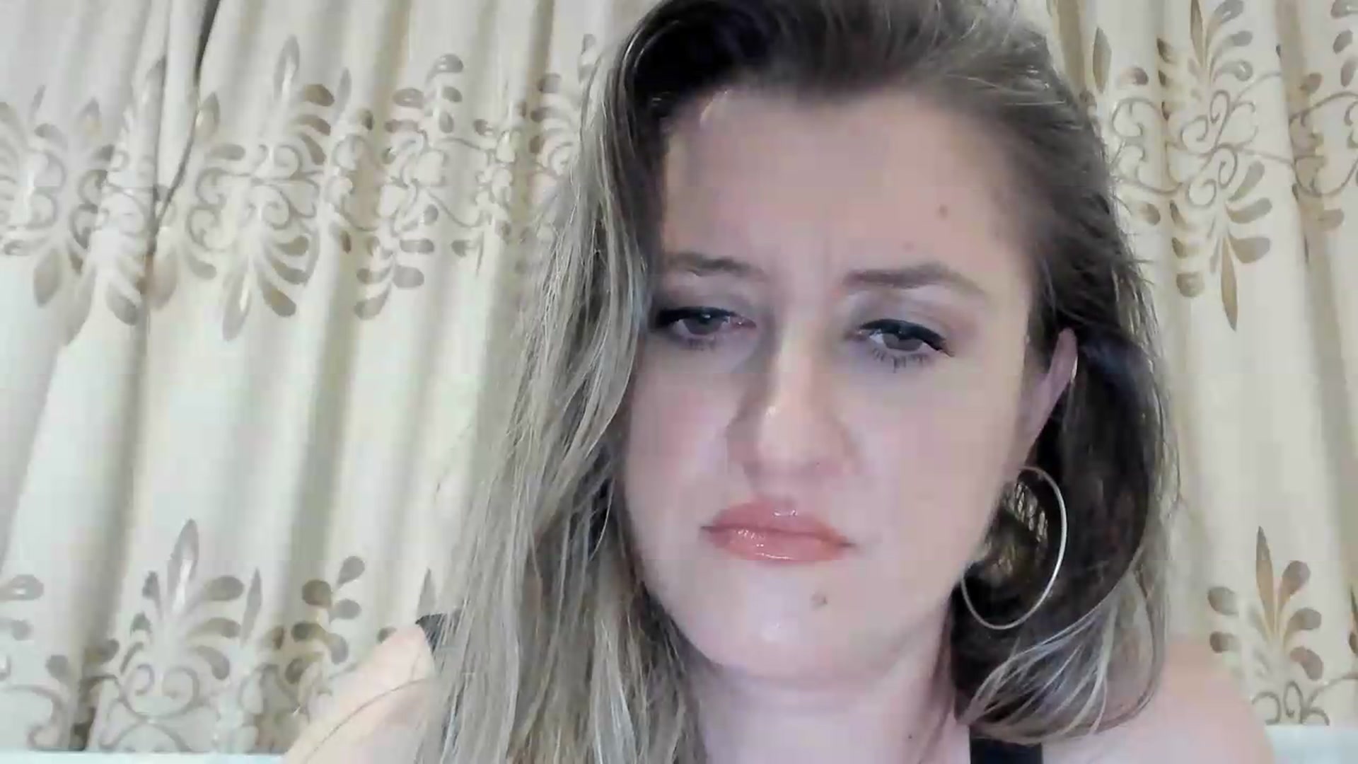 Gallery image thumbnail from BestDream's myfreecams stream on, 08/06/2026, 21:36 image 6 of 20