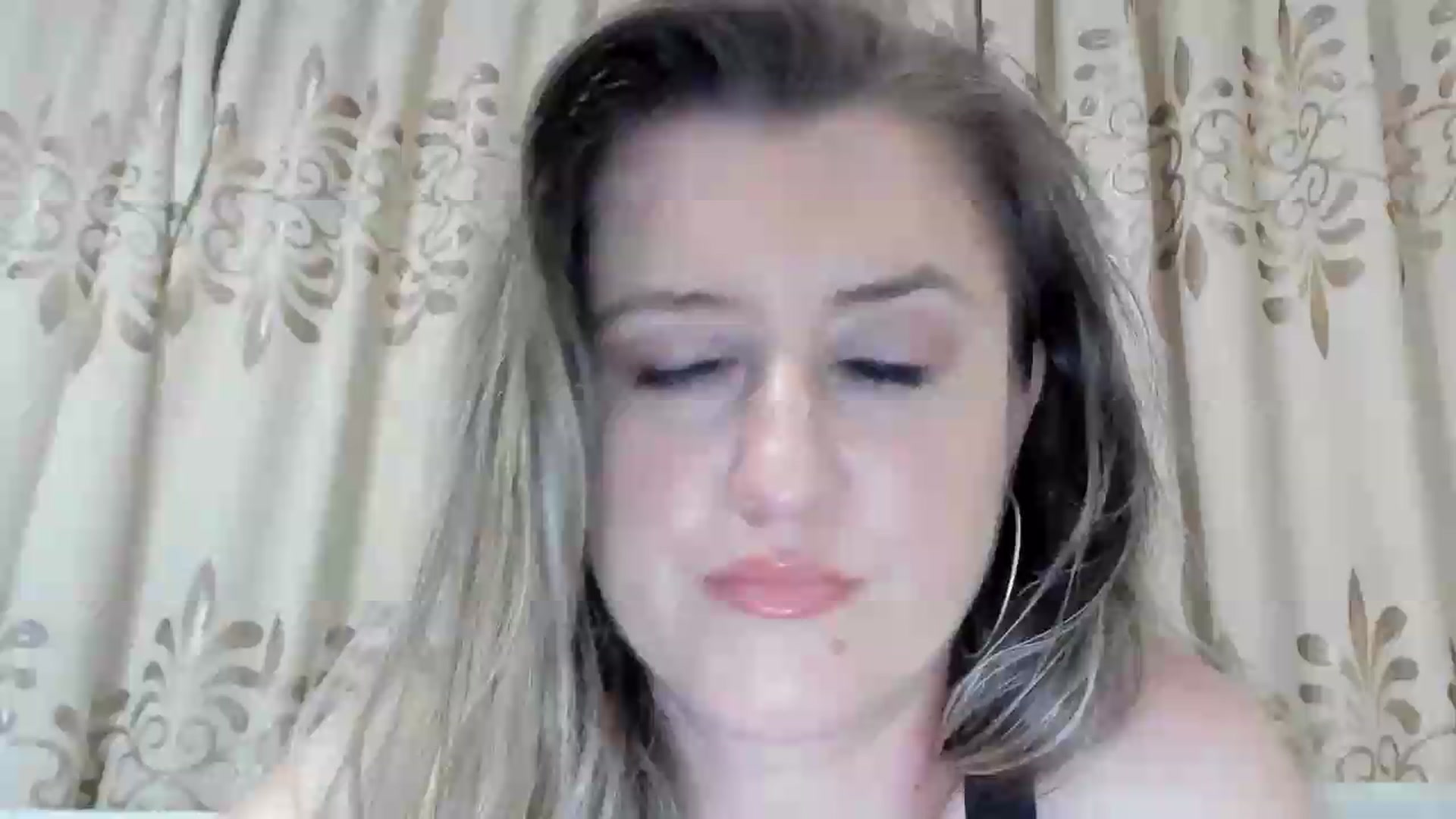 Gallery image thumbnail from BestDream's myfreecams stream on, 08/06/2026, 21:36 image 2 of 20