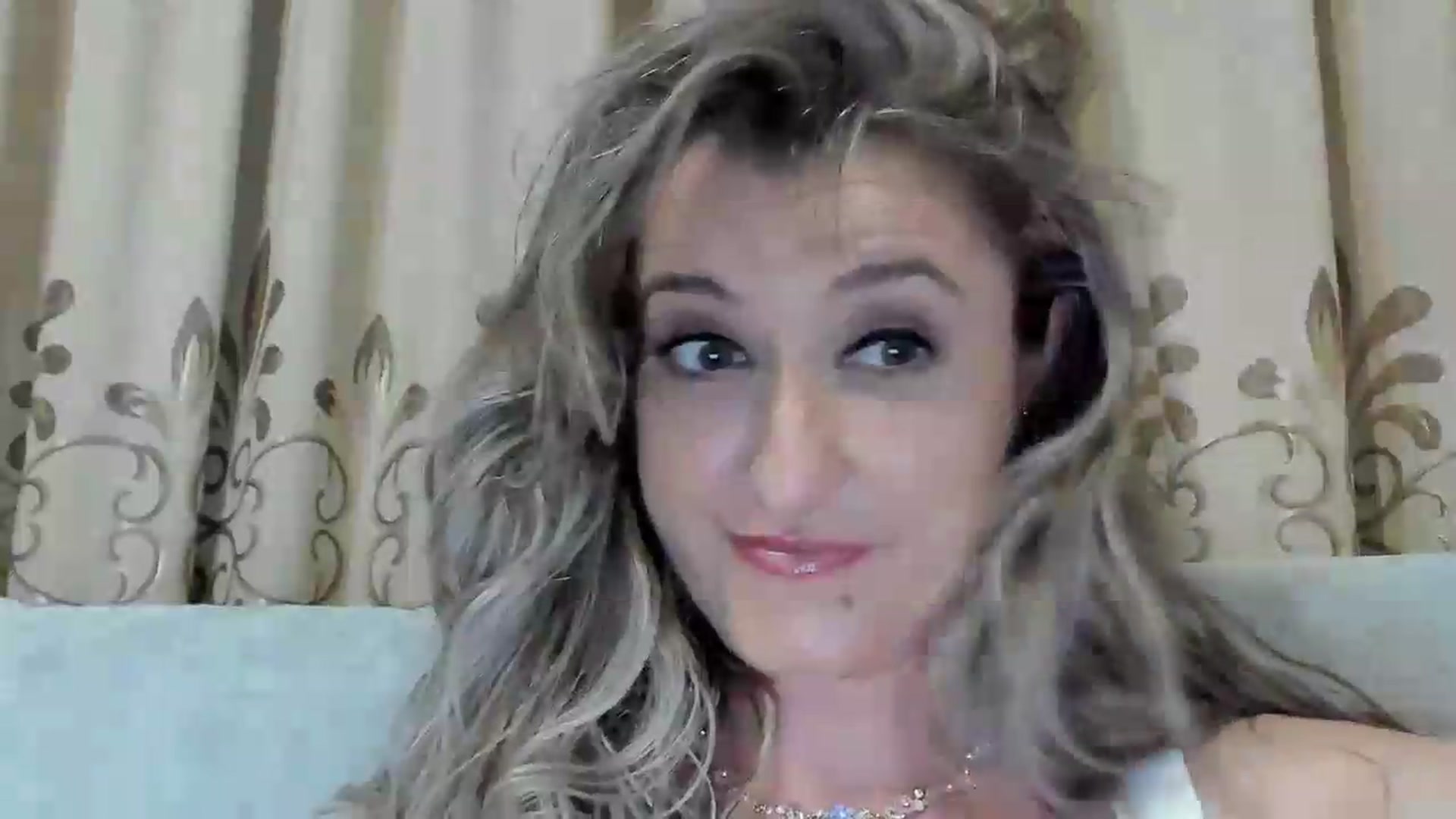Gallery image thumbnail from BestDream's myfreecams stream on, 08/08/2026, 22:10 image 16 of 20