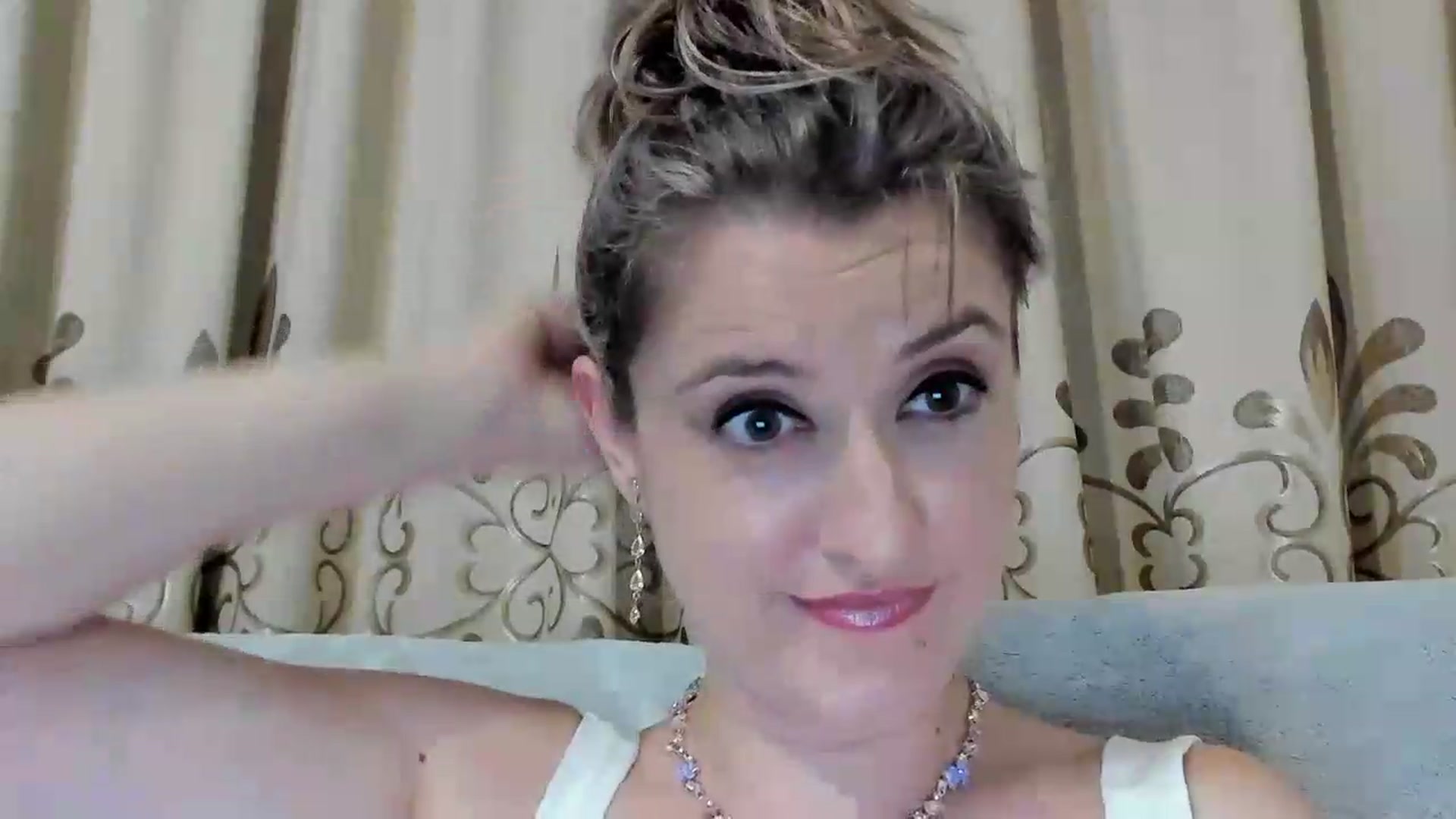 Gallery image thumbnail from BestDream's myfreecams stream on, 08/08/2026, 22:10 image 13 of 20
