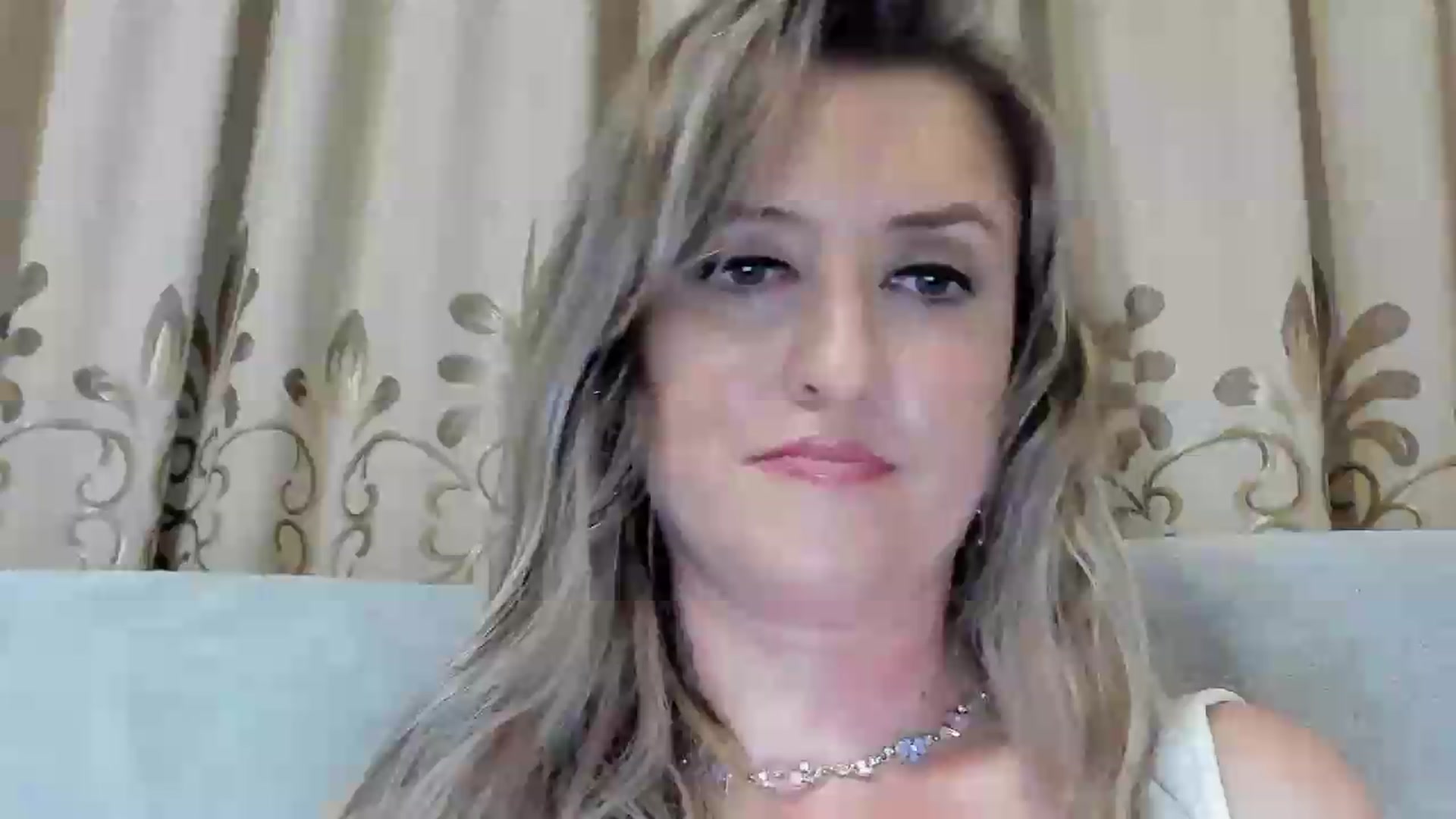 Gallery image thumbnail from BestDream's myfreecams stream on, 08/08/2026, 23:38 image 17 of 20