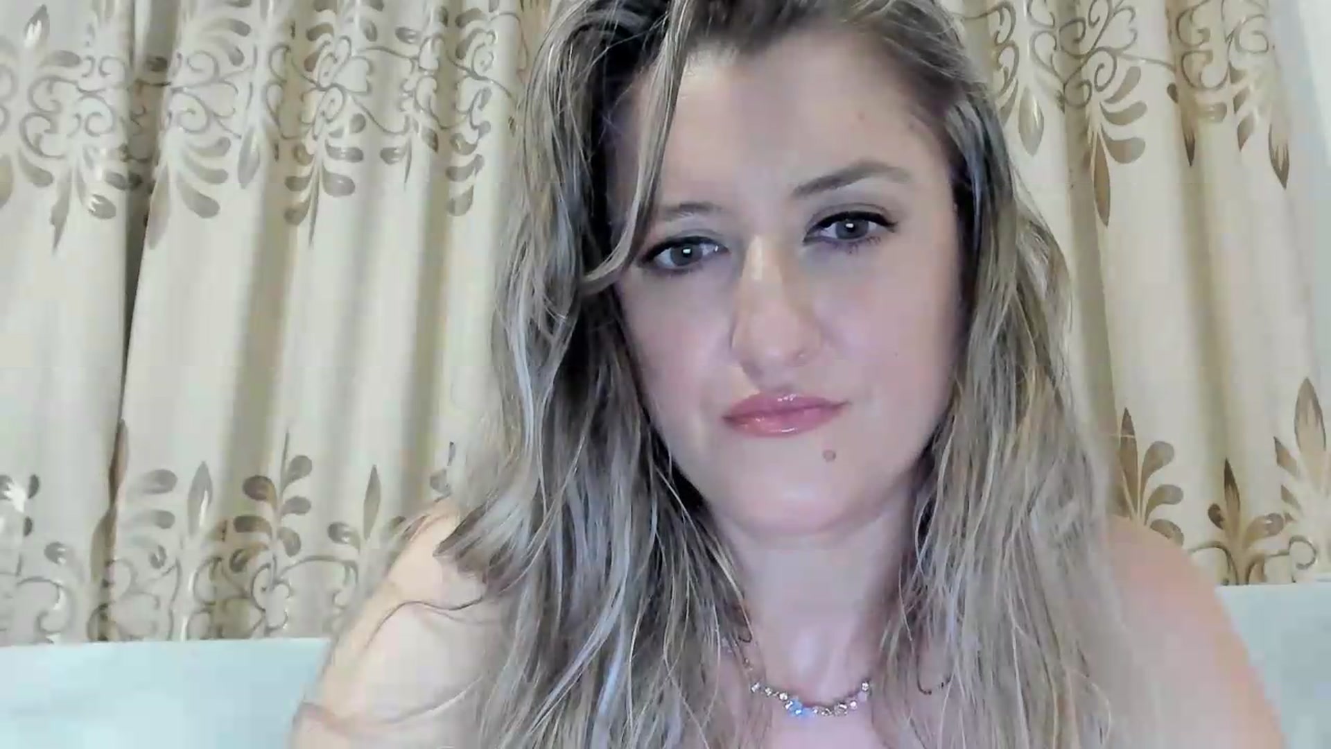 Gallery image thumbnail from BestDream's myfreecams stream on, 08/09/2026, 21:50 image 5 of 20