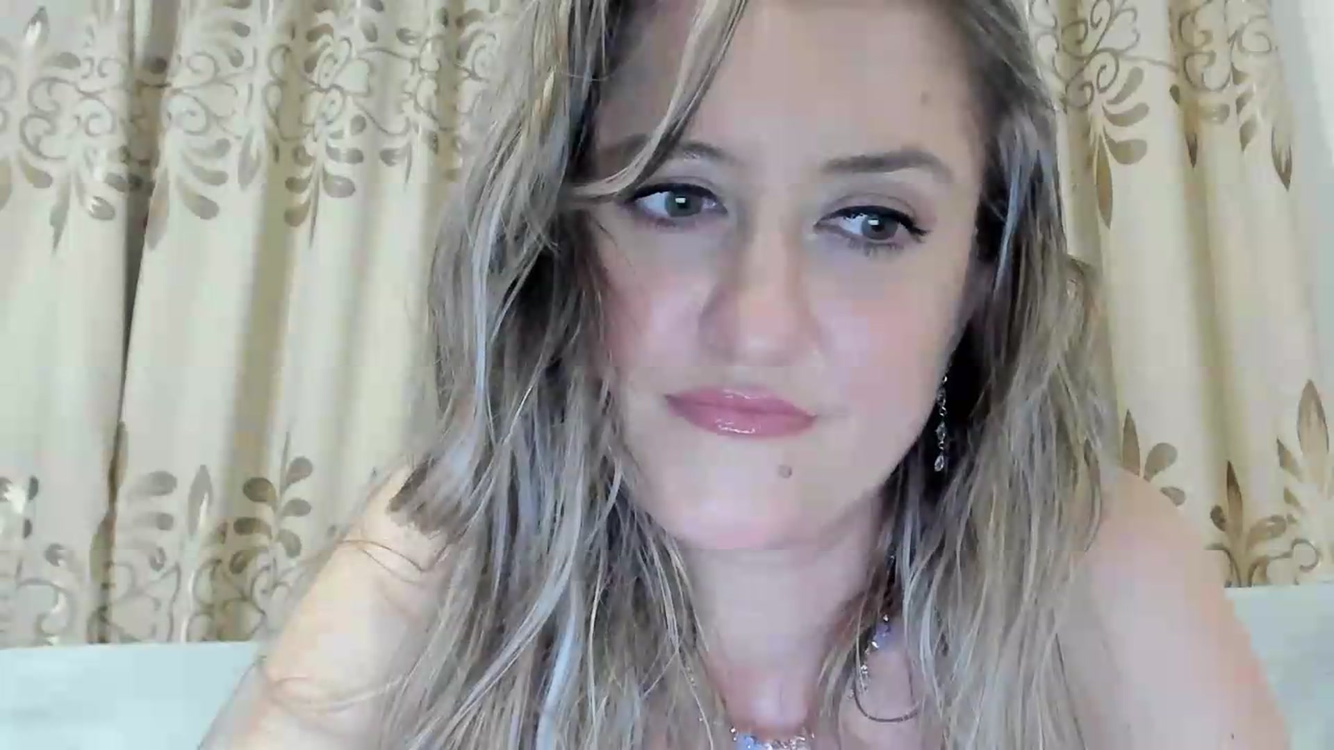 Gallery image thumbnail from BestDream's myfreecams stream on, 08/09/2026, 21:50 image 4 of 20