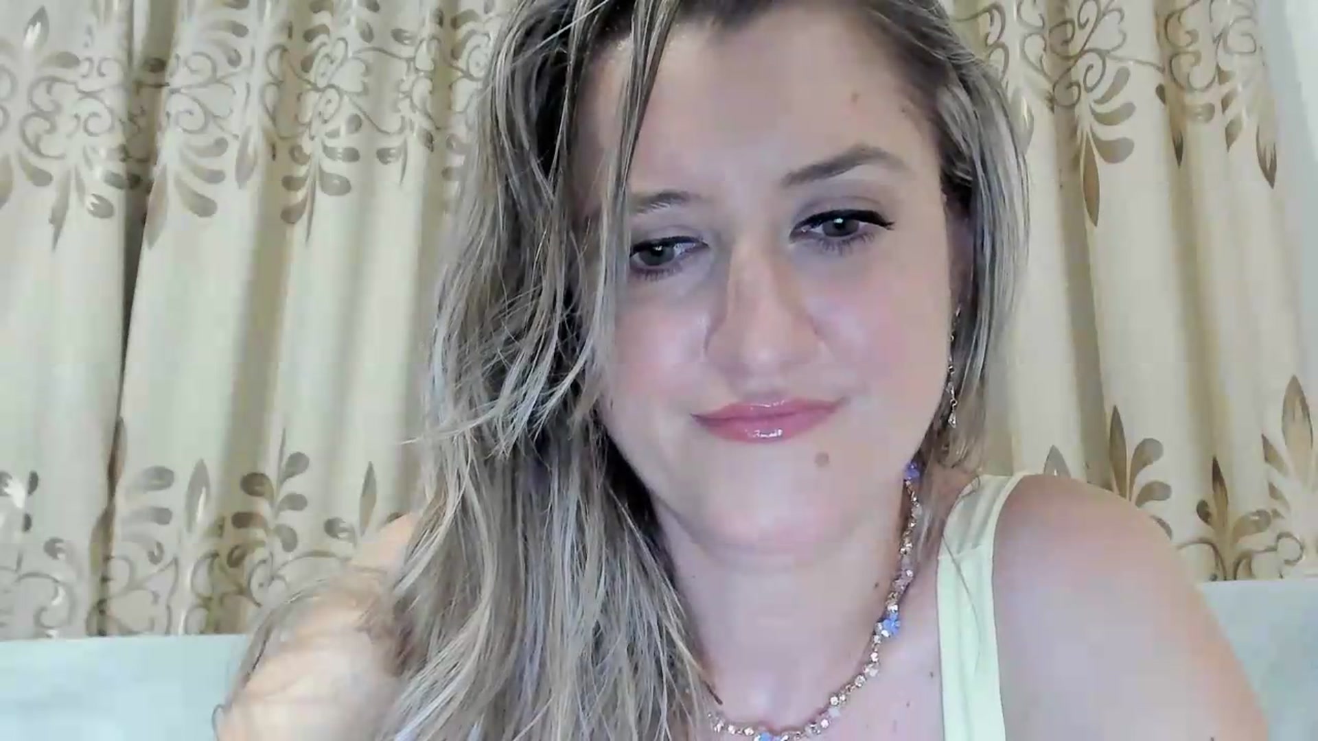Gallery image thumbnail from BestDream's myfreecams stream on, 08/09/2026, 21:50 image 10 of 20