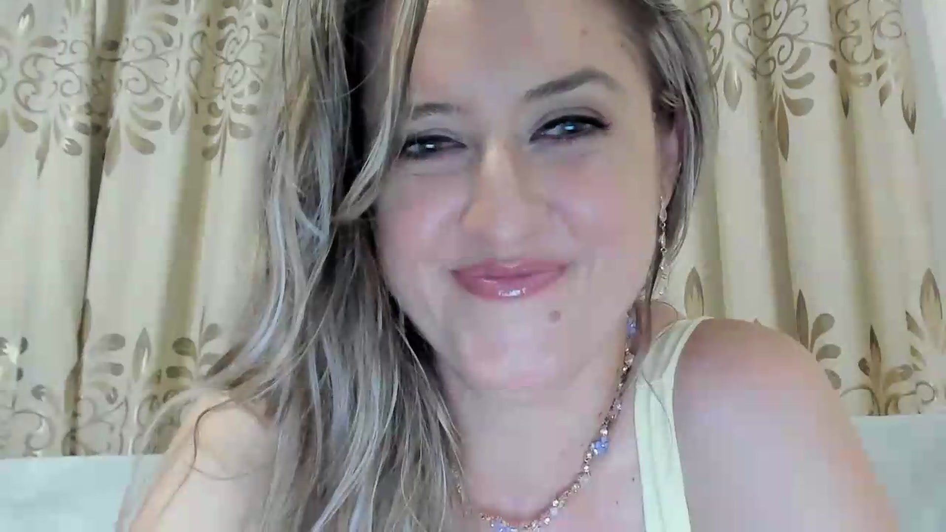 Gallery image thumbnail from BestDream's myfreecams stream on, 08/09/2026, 21:50 image 6 of 20