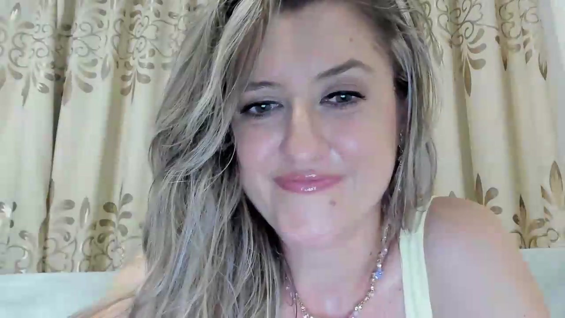 Gallery image thumbnail from BestDream's myfreecams stream on, 08/09/2026, 21:50 image 13 of 20