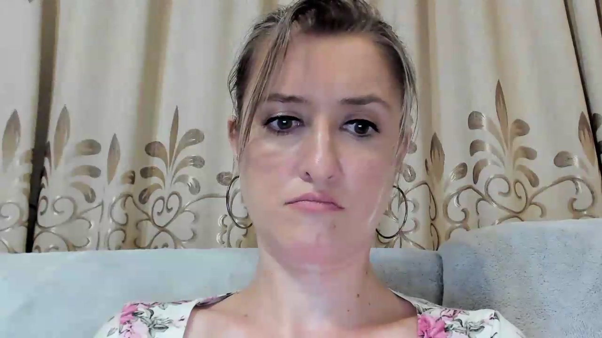 Gallery image thumbnail from BestDream's myfreecams stream on, 08/10/2026, 23:04 image 5 of 20