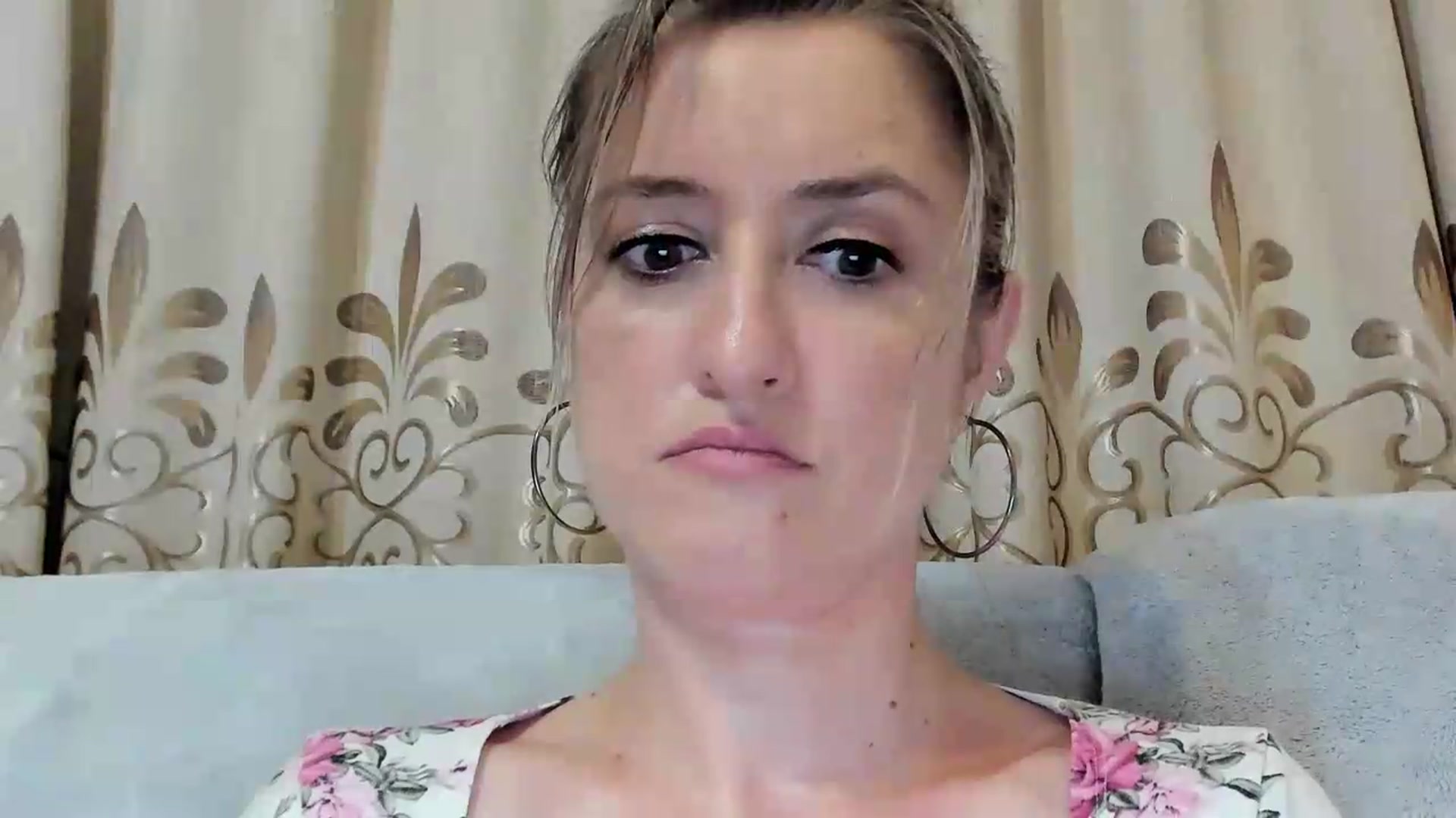 Gallery image thumbnail from BestDream's myfreecams stream on, 08/10/2026, 23:04 image 14 of 20