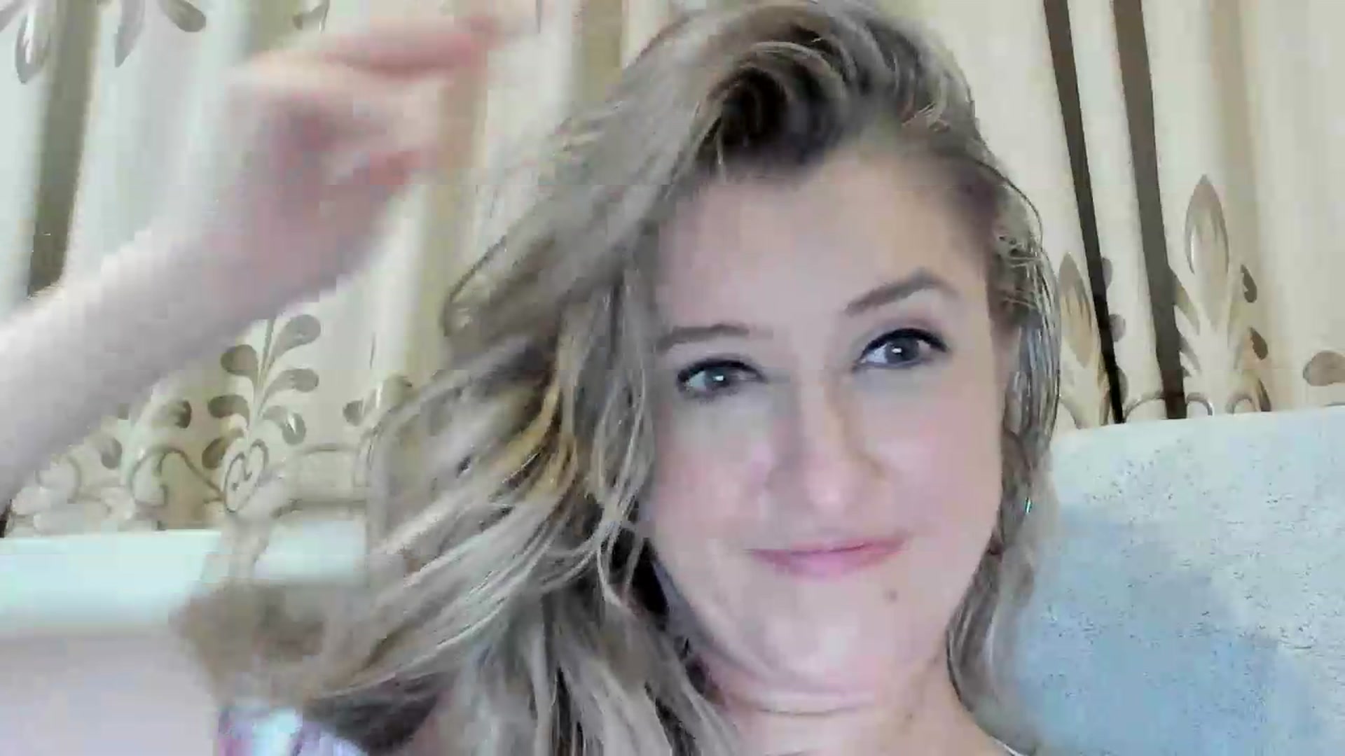 Gallery image thumbnail from BestDream's myfreecams stream on, 08/10/2026, 23:04 image 19 of 20