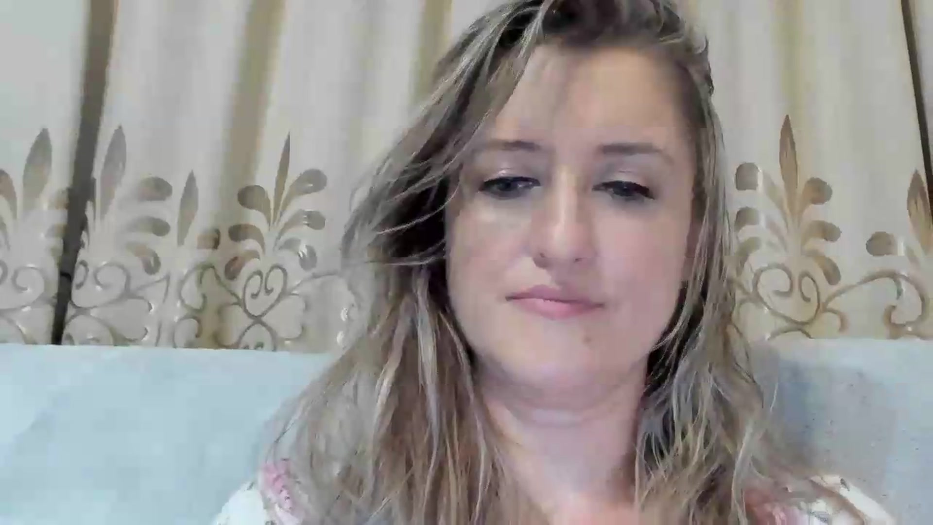 Gallery image thumbnail from BestDream's myfreecams stream on, 08/10/2026, 23:49 image 14 of 20