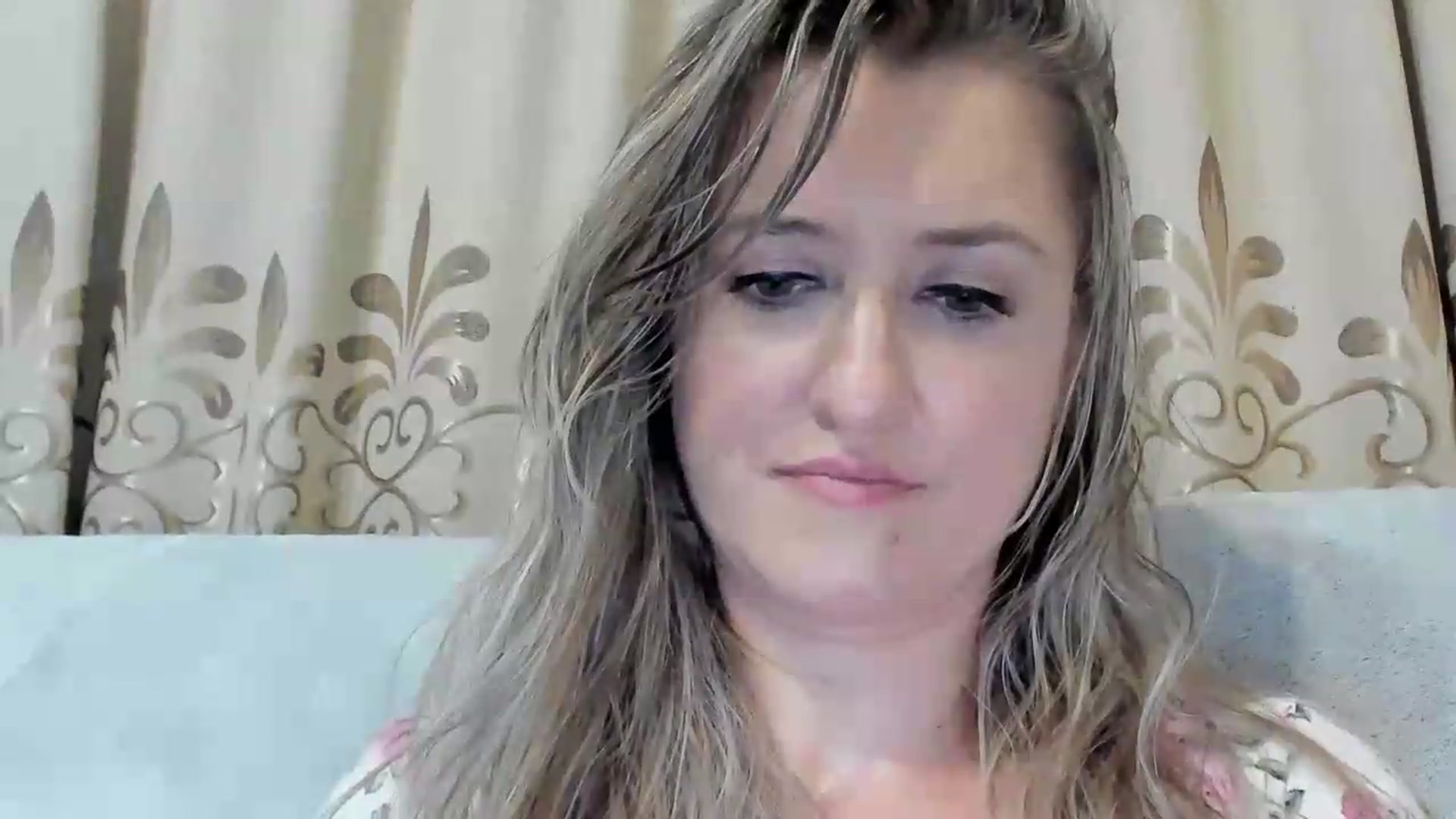 Gallery image thumbnail from BestDream's myfreecams stream on, 08/10/2026, 23:49 image 12 of 20
