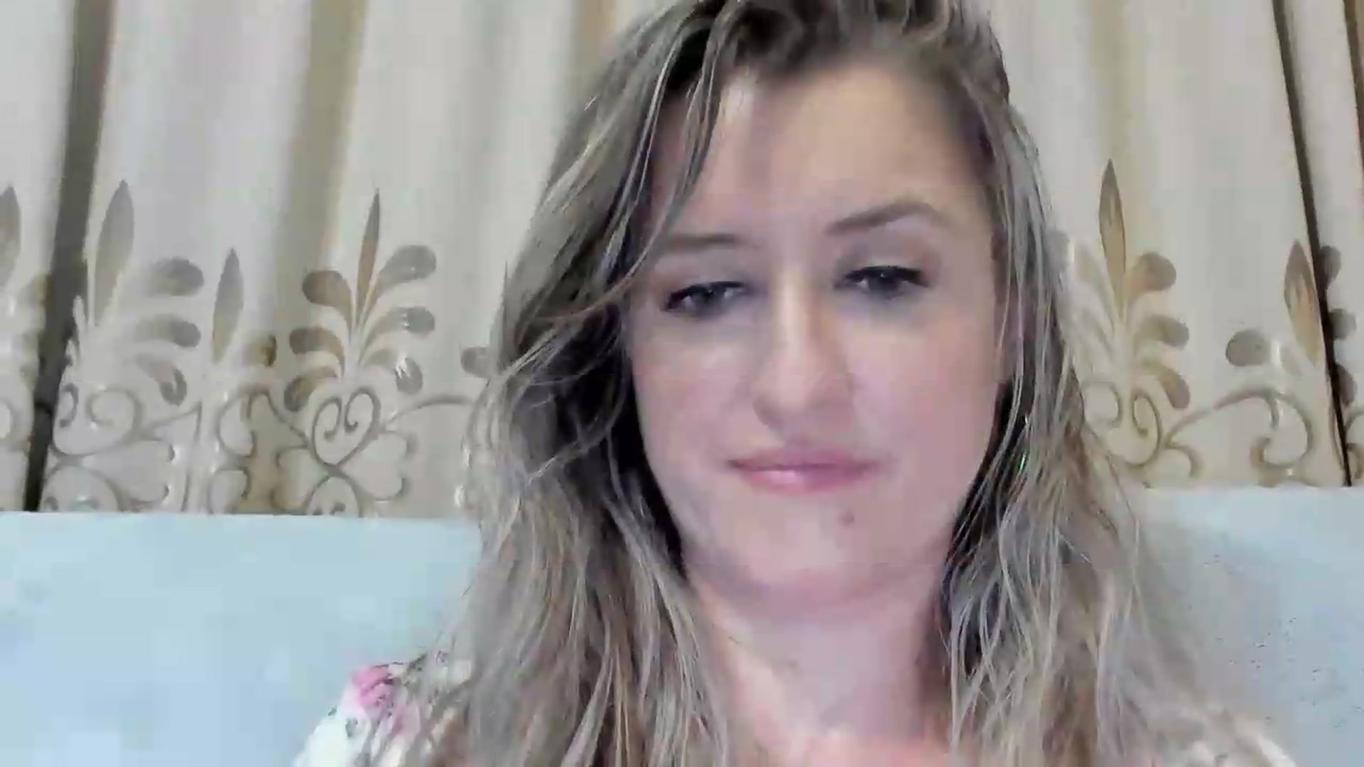Gallery image thumbnail from BestDream's myfreecams stream on, 08/10/2026, 23:49 image 4 of 20