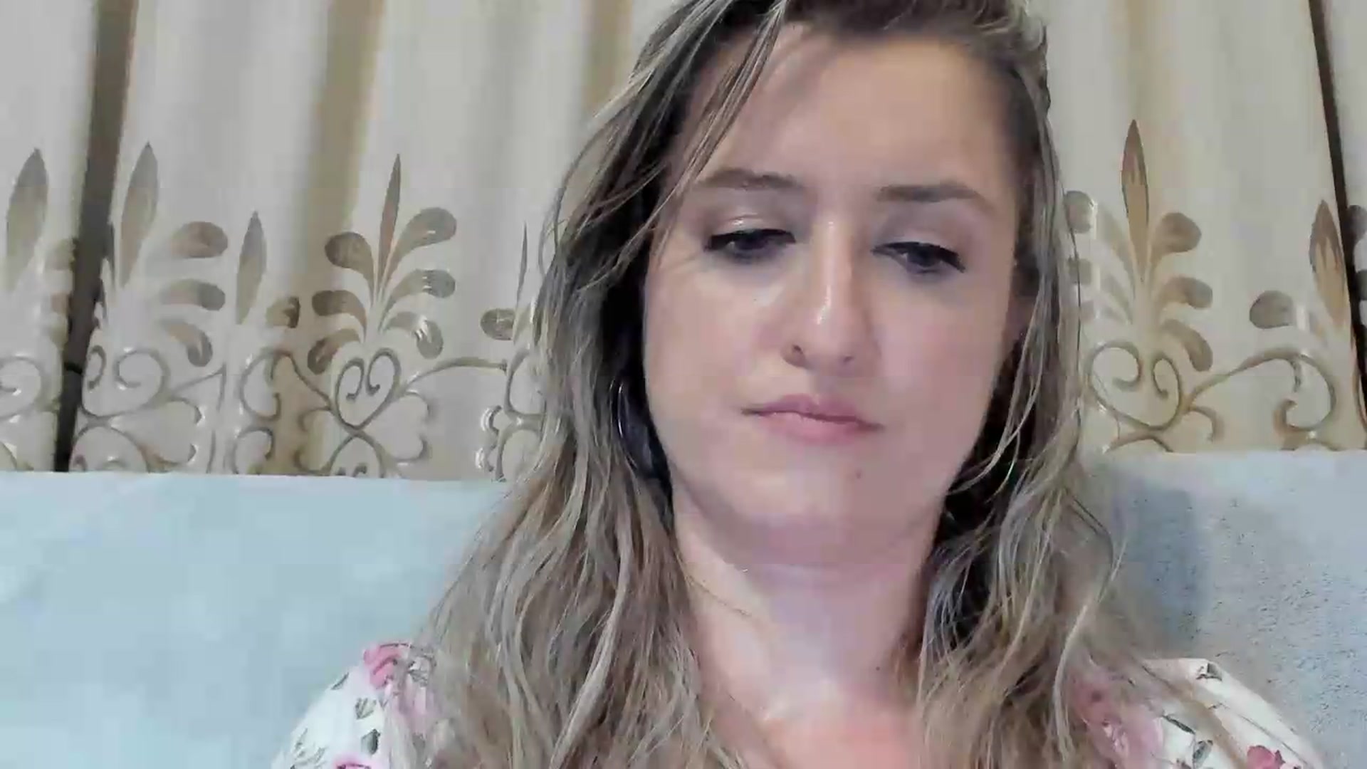 Gallery image thumbnail from BestDream's myfreecams stream on, 08/10/2026, 23:49 image 19 of 20