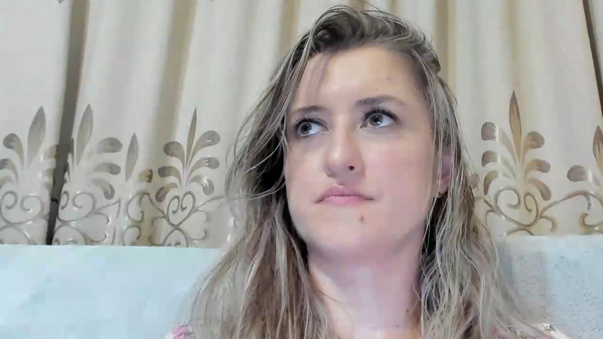 Gallery image thumbnail from BestDream's myfreecams stream on, 08/10/2026, 23:49 image 15 of 20