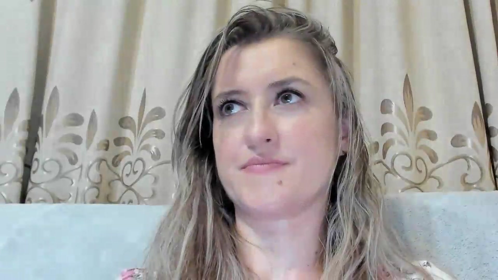Gallery image thumbnail from BestDream's myfreecams stream on, 08/10/2026, 23:49 image 16 of 20