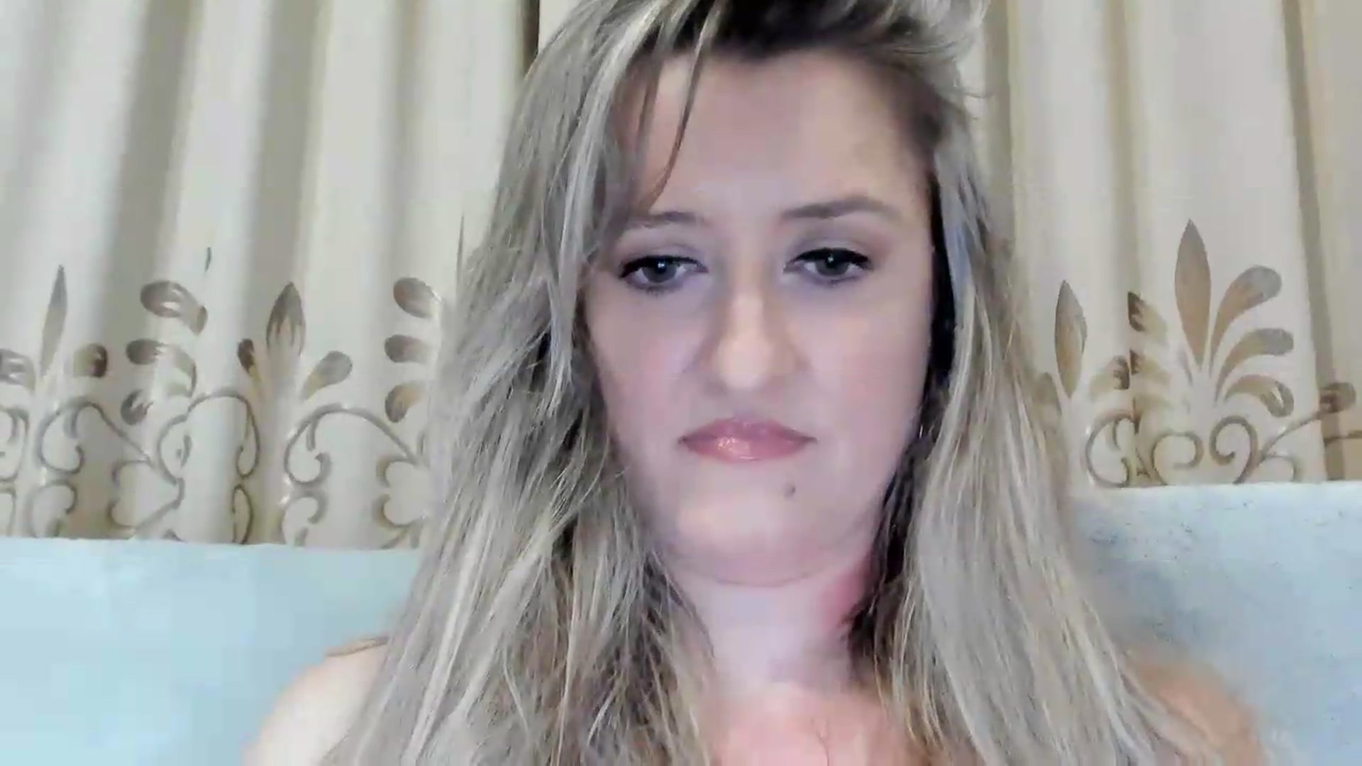 Gallery image thumbnail from BestDream's myfreecams stream on, 08/11/2026, 23:14 image 5 of 20