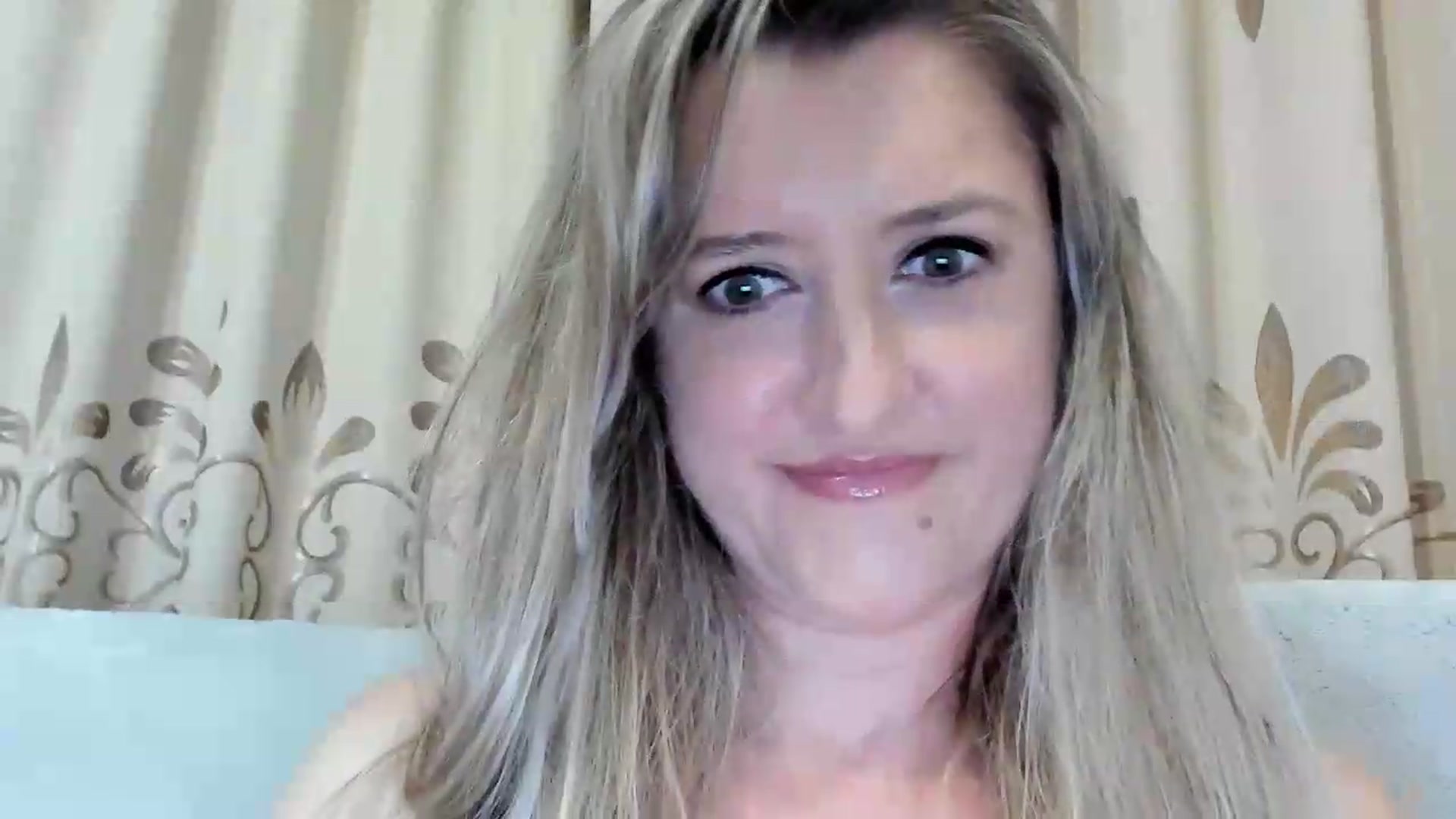 Gallery image thumbnail from BestDream's myfreecams stream on, 08/11/2026, 23:14 image 18 of 20