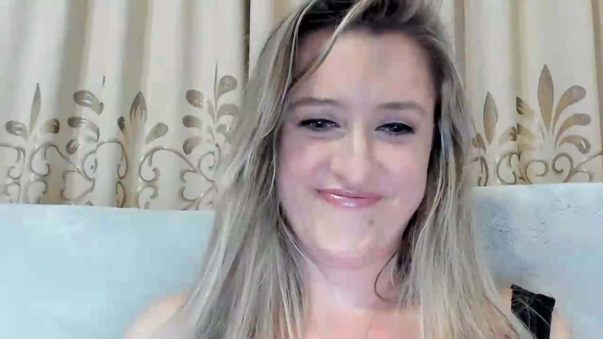 Gallery image thumbnail from BestDream's myfreecams stream on, 08/11/2026, 23:44 image 18 of 20