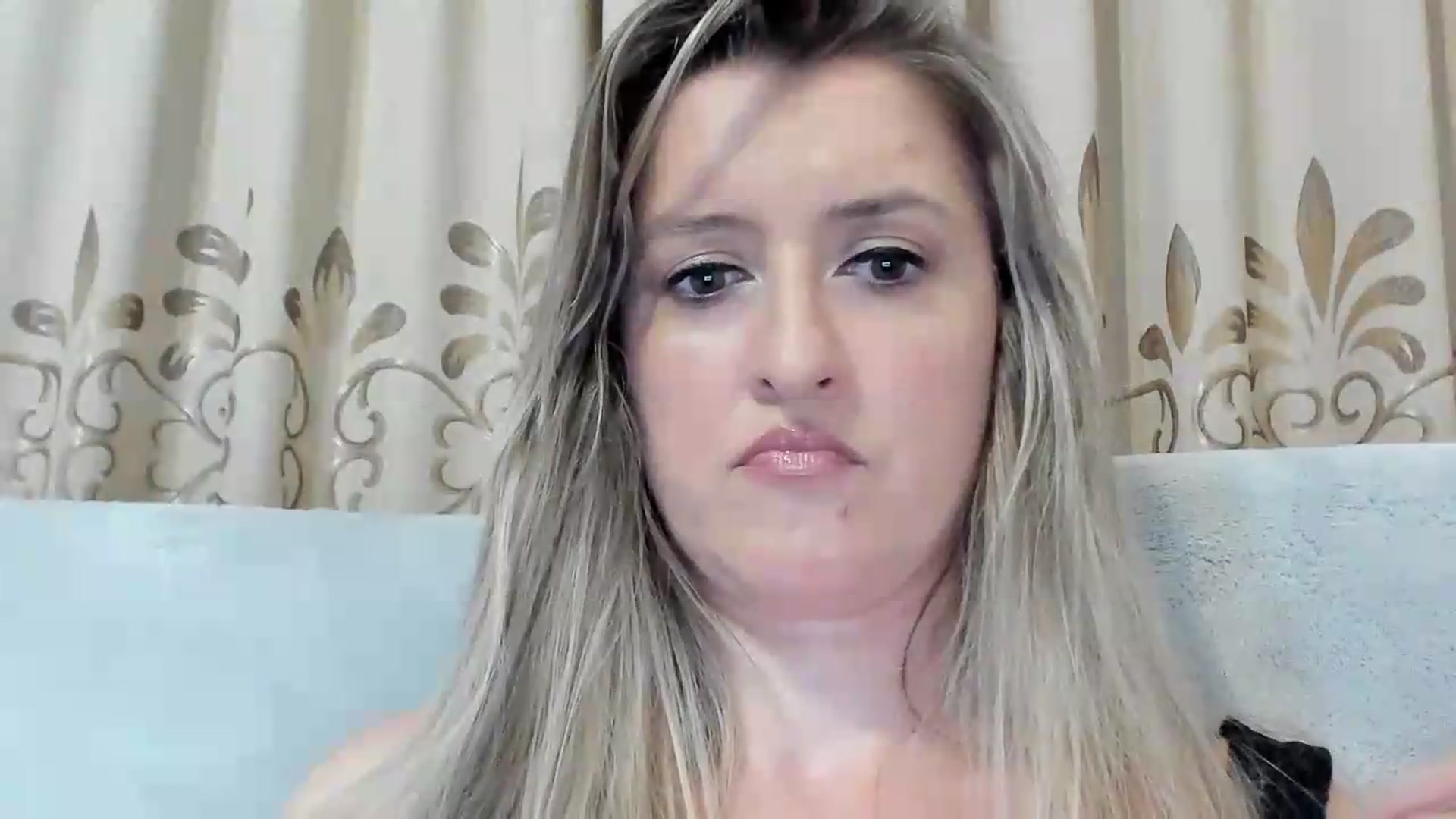 Gallery image thumbnail from BestDream's myfreecams stream on, 08/11/2026, 23:44 image 17 of 20