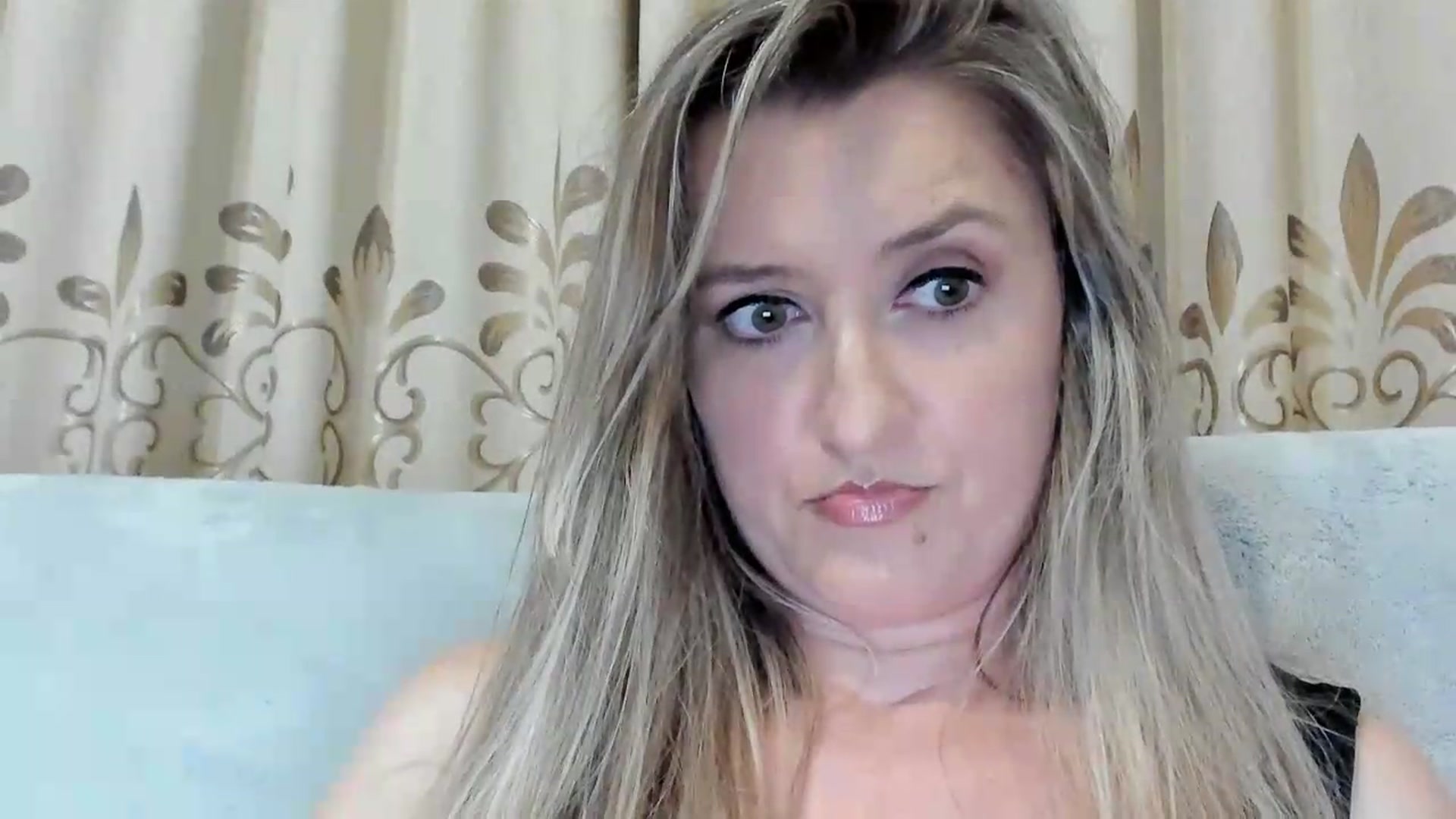 Gallery image thumbnail from BestDream's myfreecams stream on, 08/11/2026, 23:44 image 12 of 20
