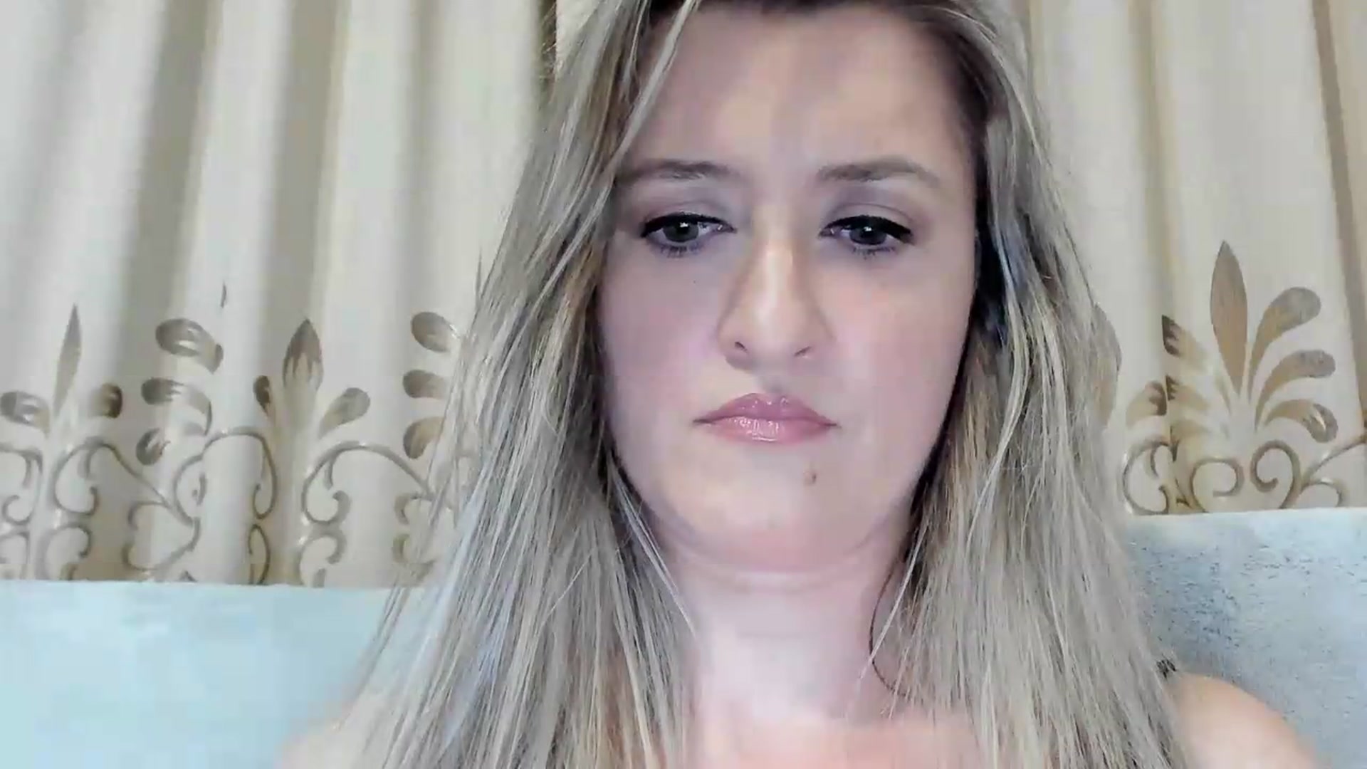 Gallery image thumbnail from BestDream's myfreecams stream on, 08/11/2026, 23:44 image 10 of 20