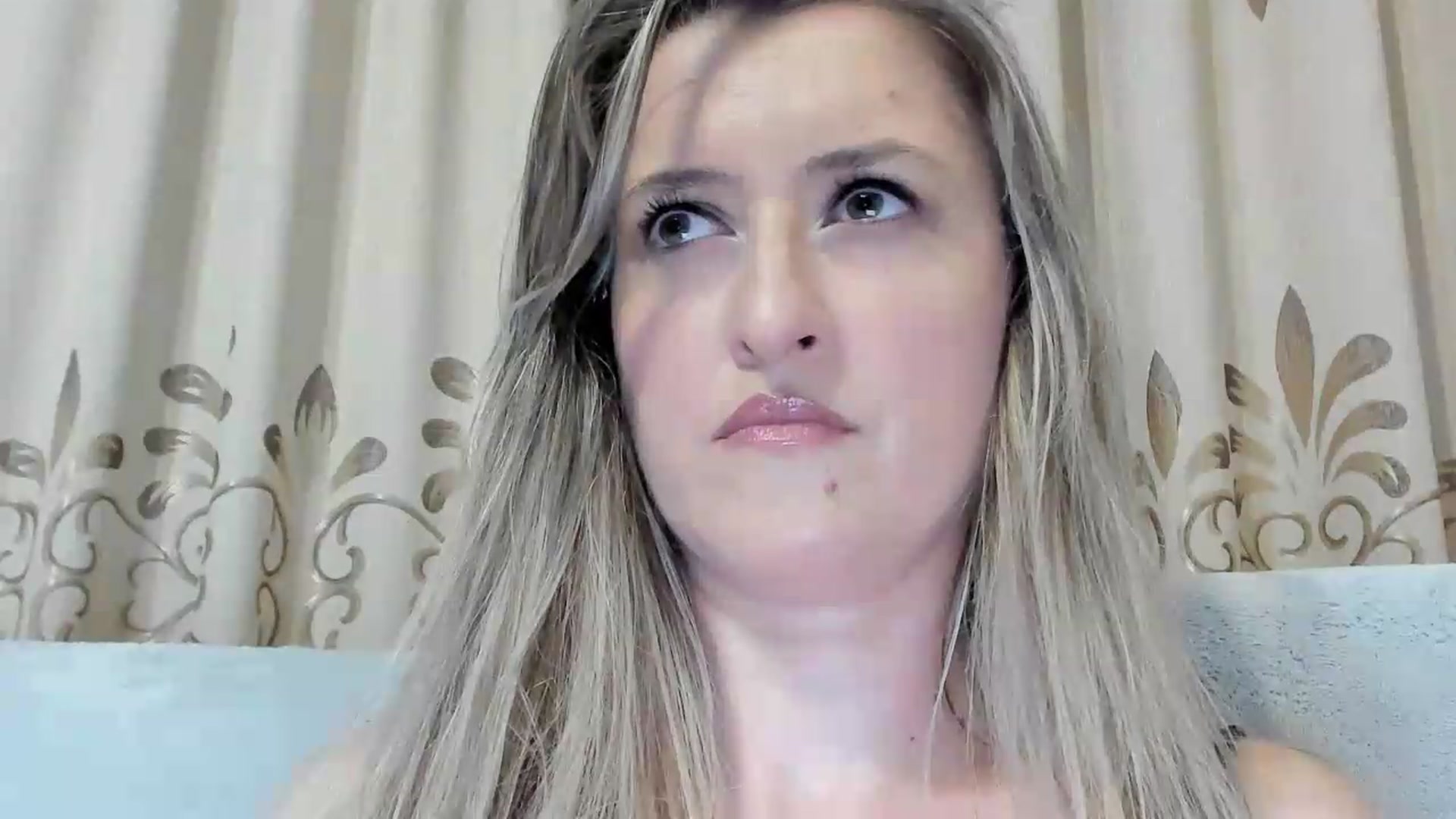 Gallery image thumbnail from BestDream's myfreecams stream on, 08/11/2026, 23:44 image 4 of 20
