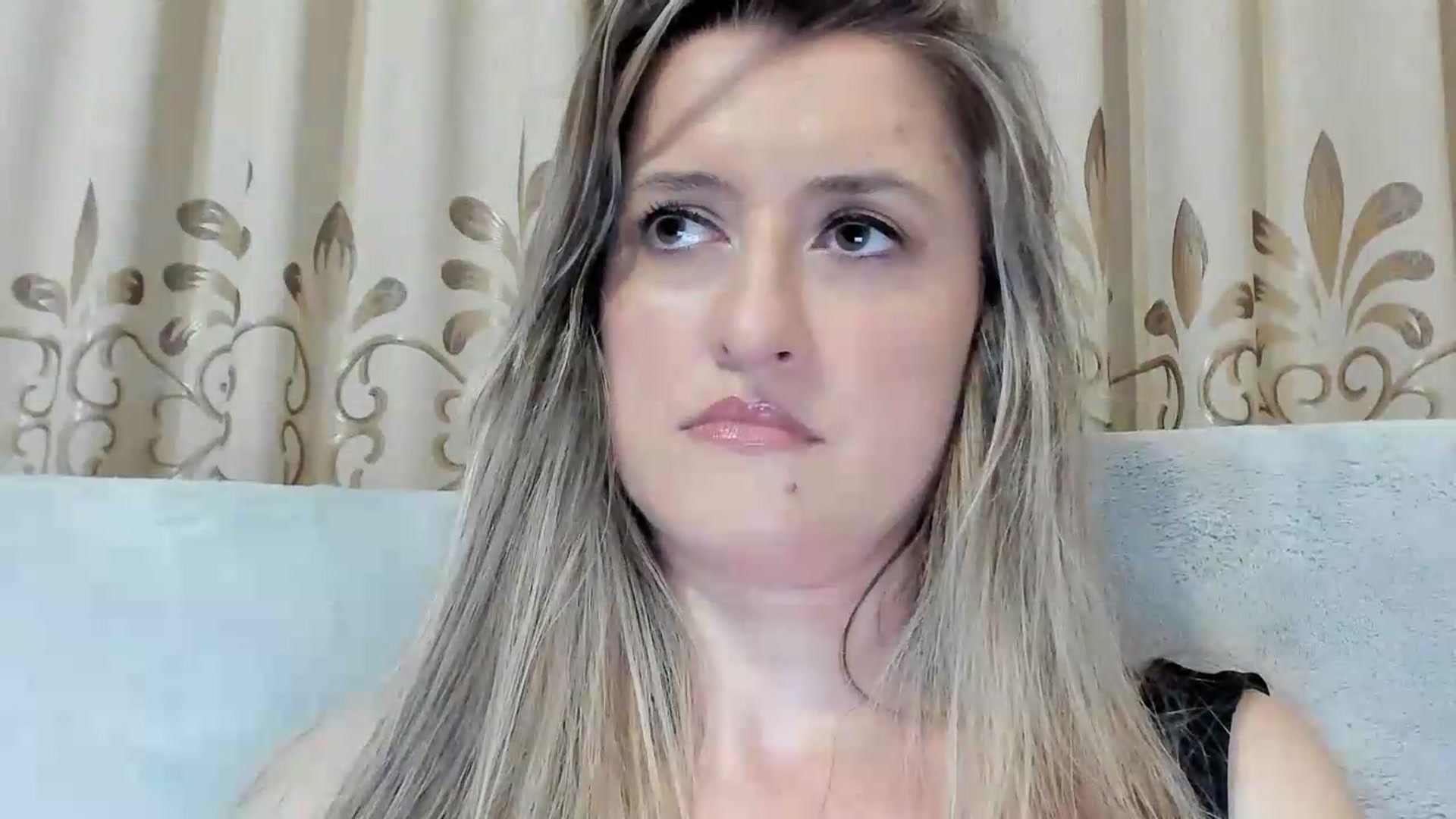 Gallery image thumbnail from BestDream's myfreecams stream on, 08/11/2026, 23:44 image 16 of 20