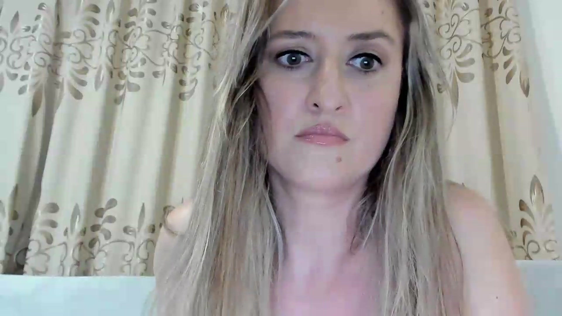 Gallery image thumbnail from BestDream's myfreecams stream on, 08/11/2026, 23:44 image 20 of 20