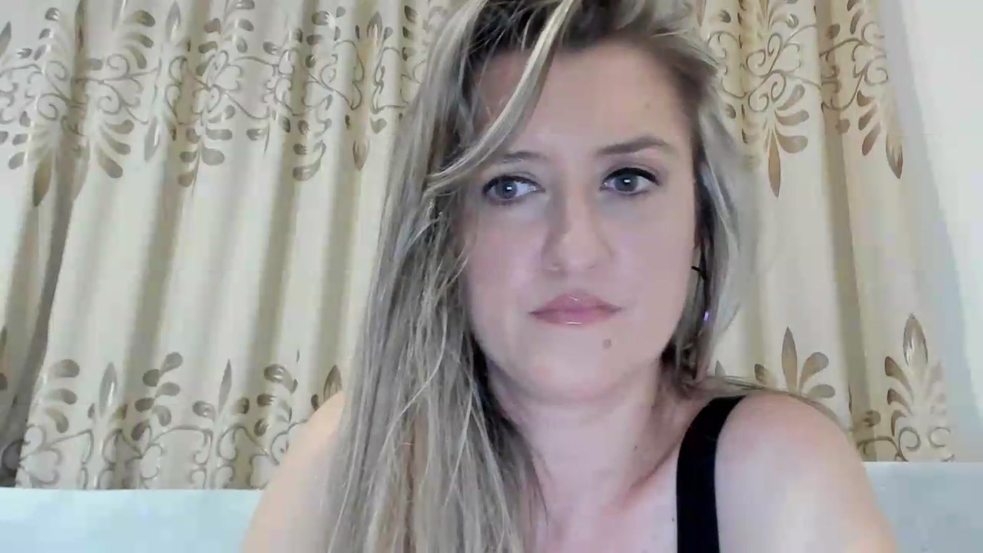 Gallery image thumbnail from BestDream's myfreecams stream on, 08/12/2026, 24:06 image 15 of 20